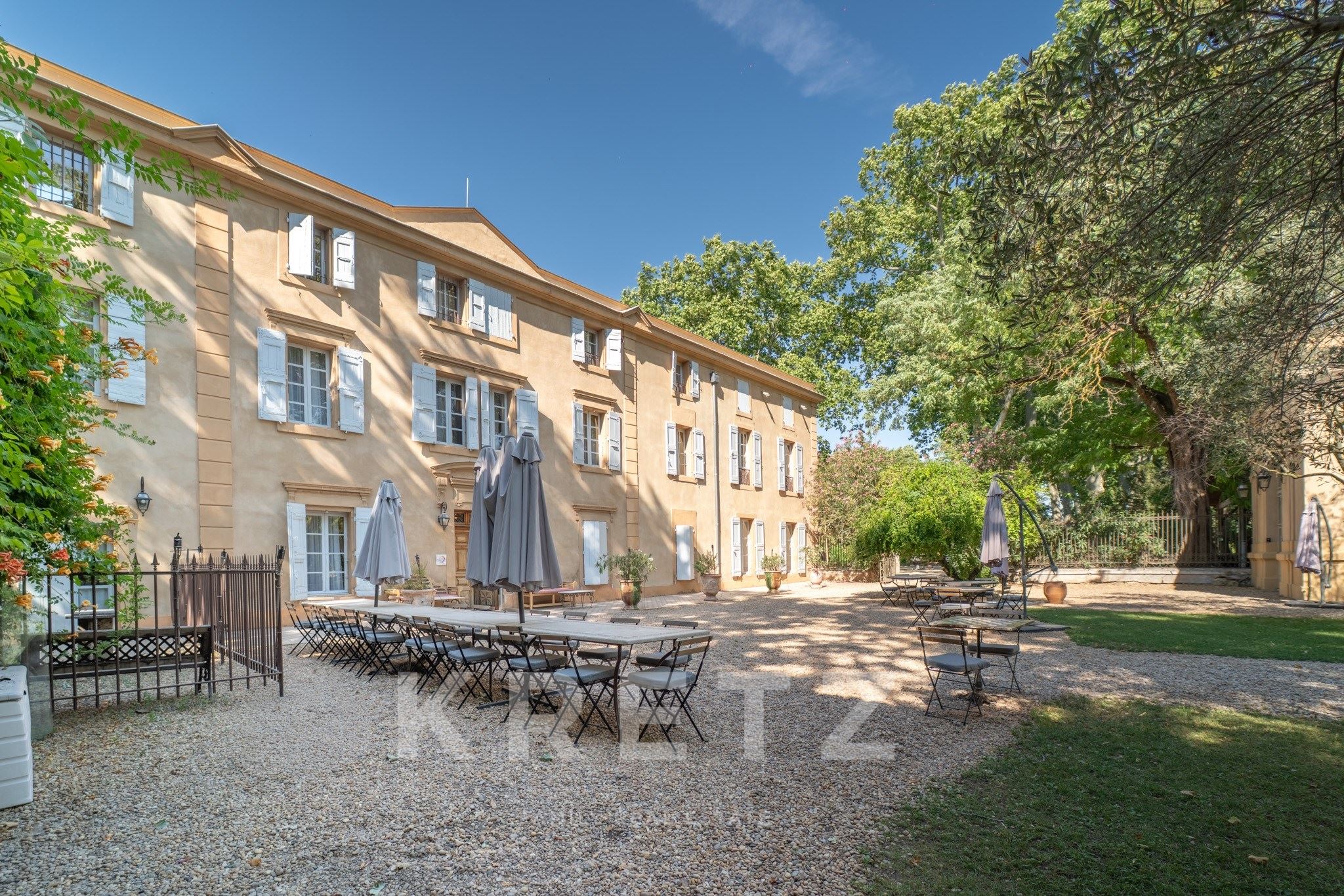 Château restauré avec 25ha de vignes