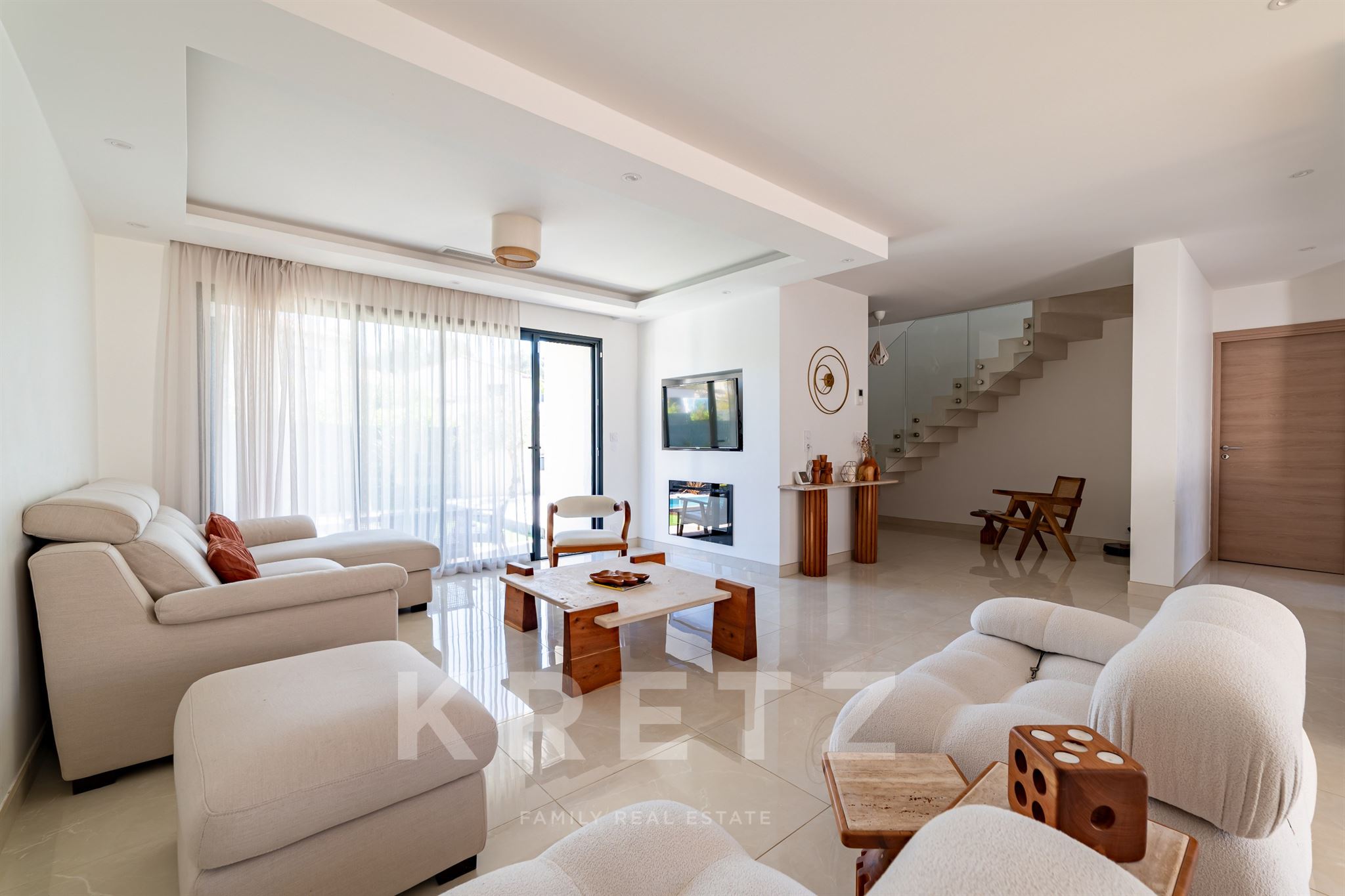 Contemporary villa