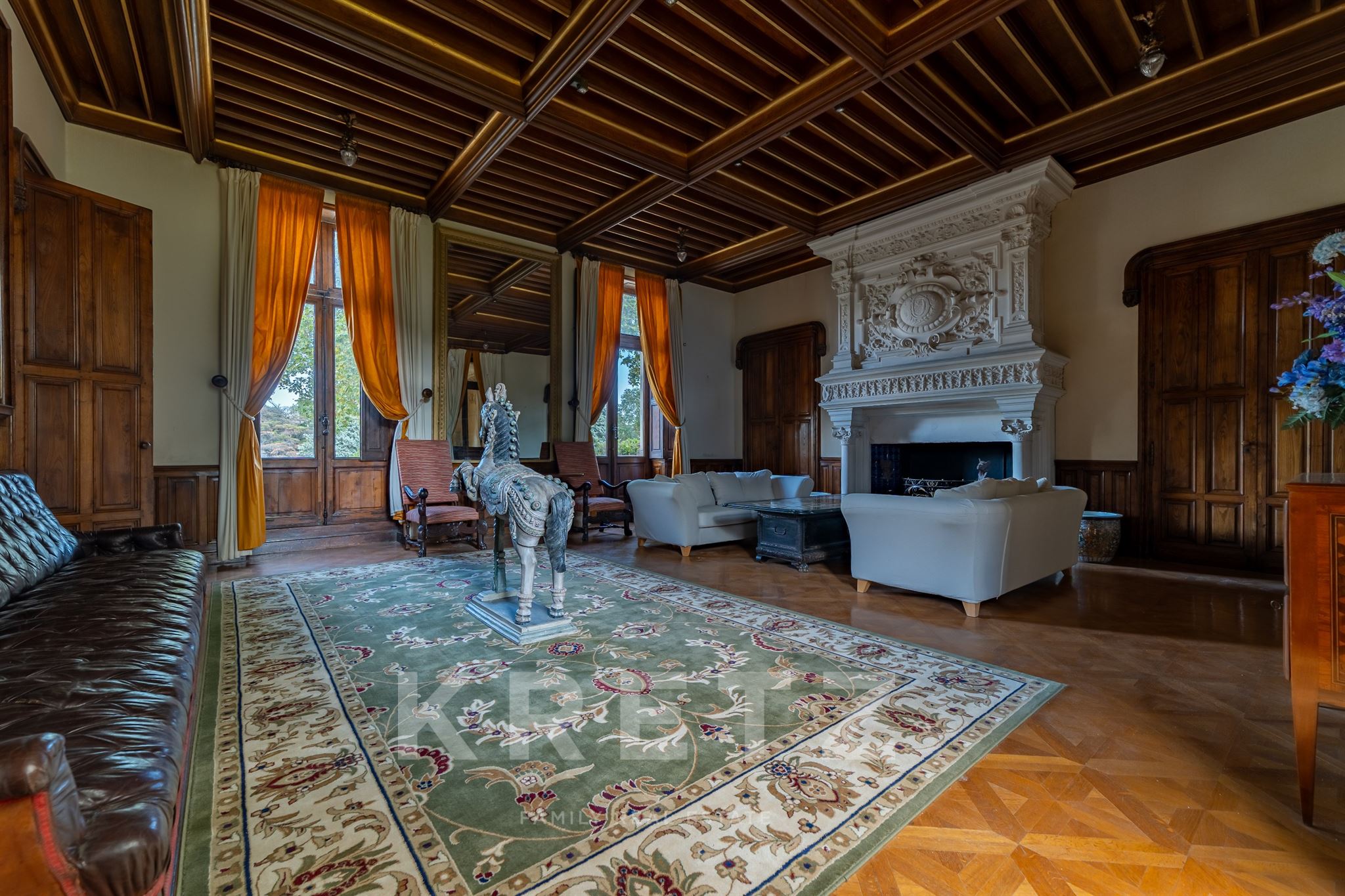 Exceptional castle near the beaches