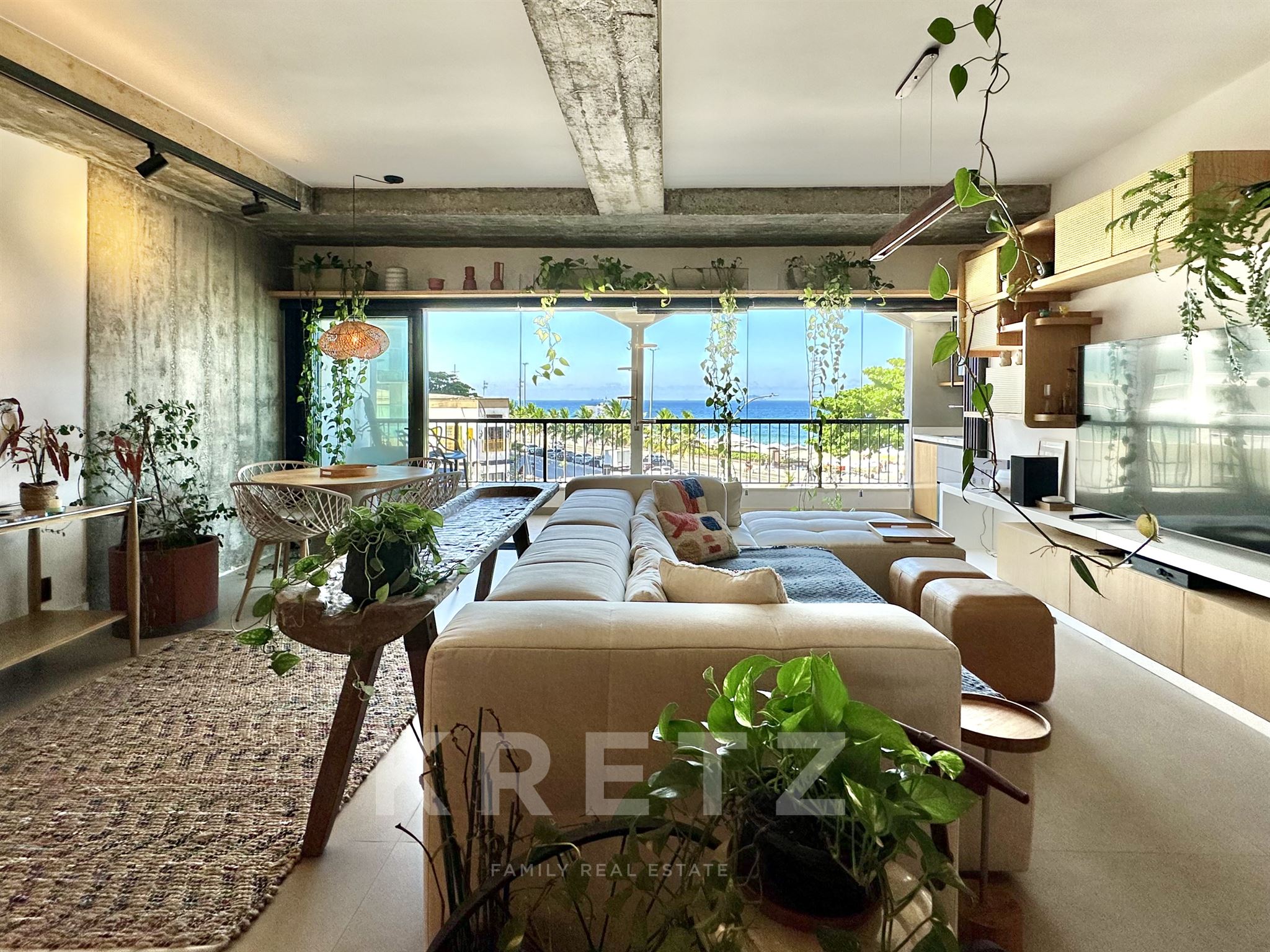 Contemporary Brutalist apartment with sea view
