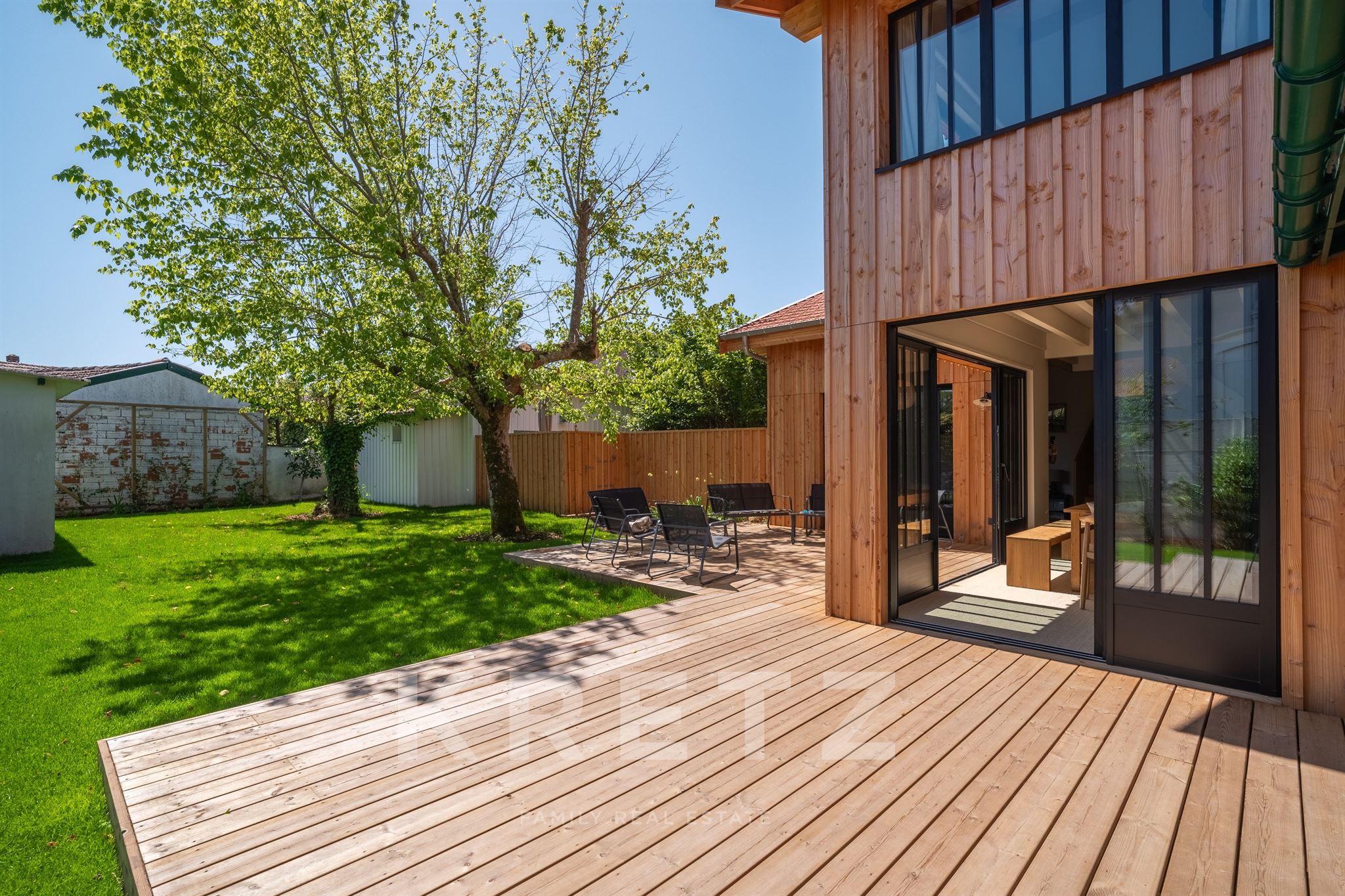 Exceptional Villa in Andernos-les-Bains – Just 150 meters from the Bay