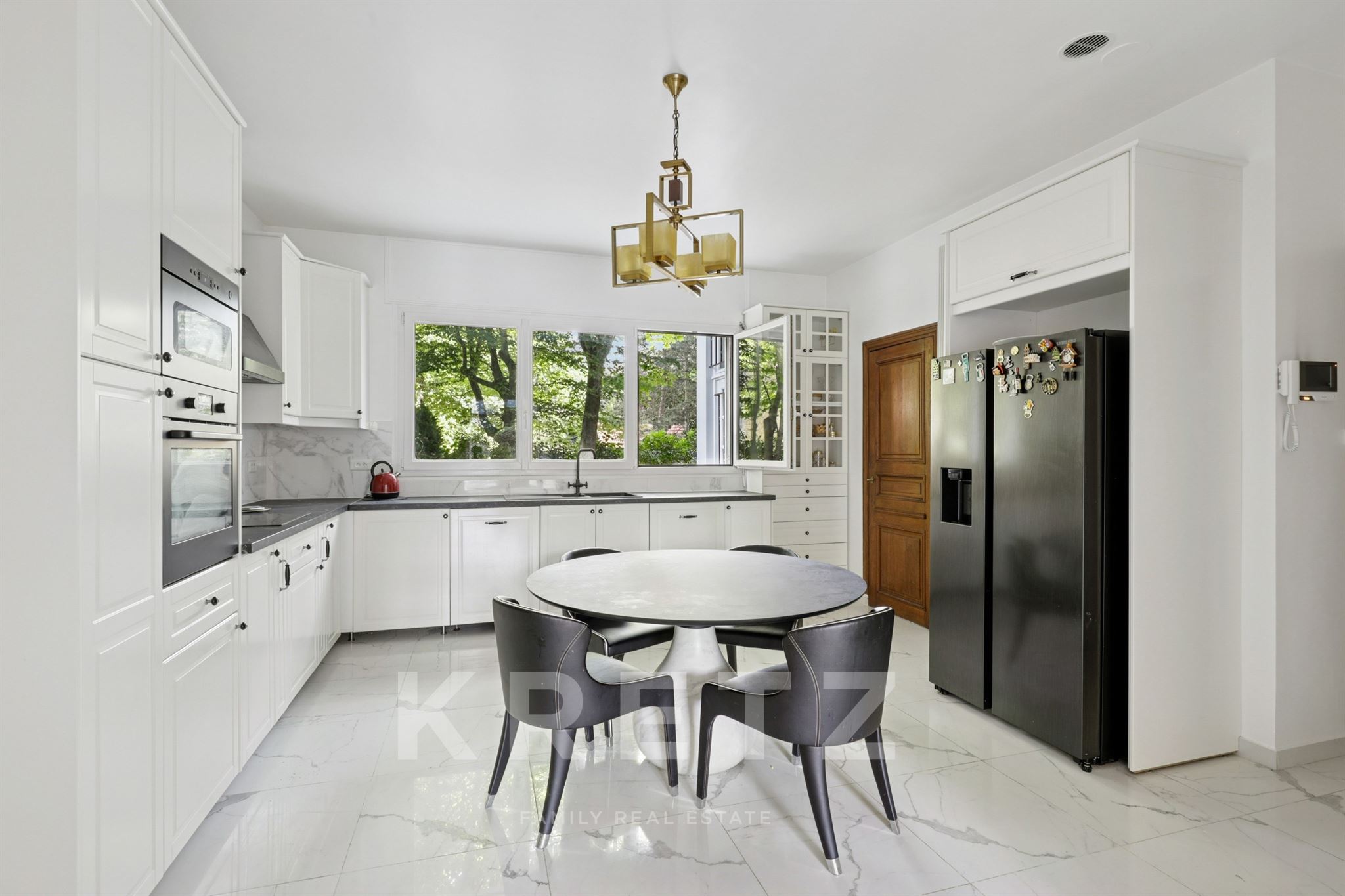 Le Vésinet – Maison familiale de 420 m² sur un terrain verdoyant de 1 270 m²