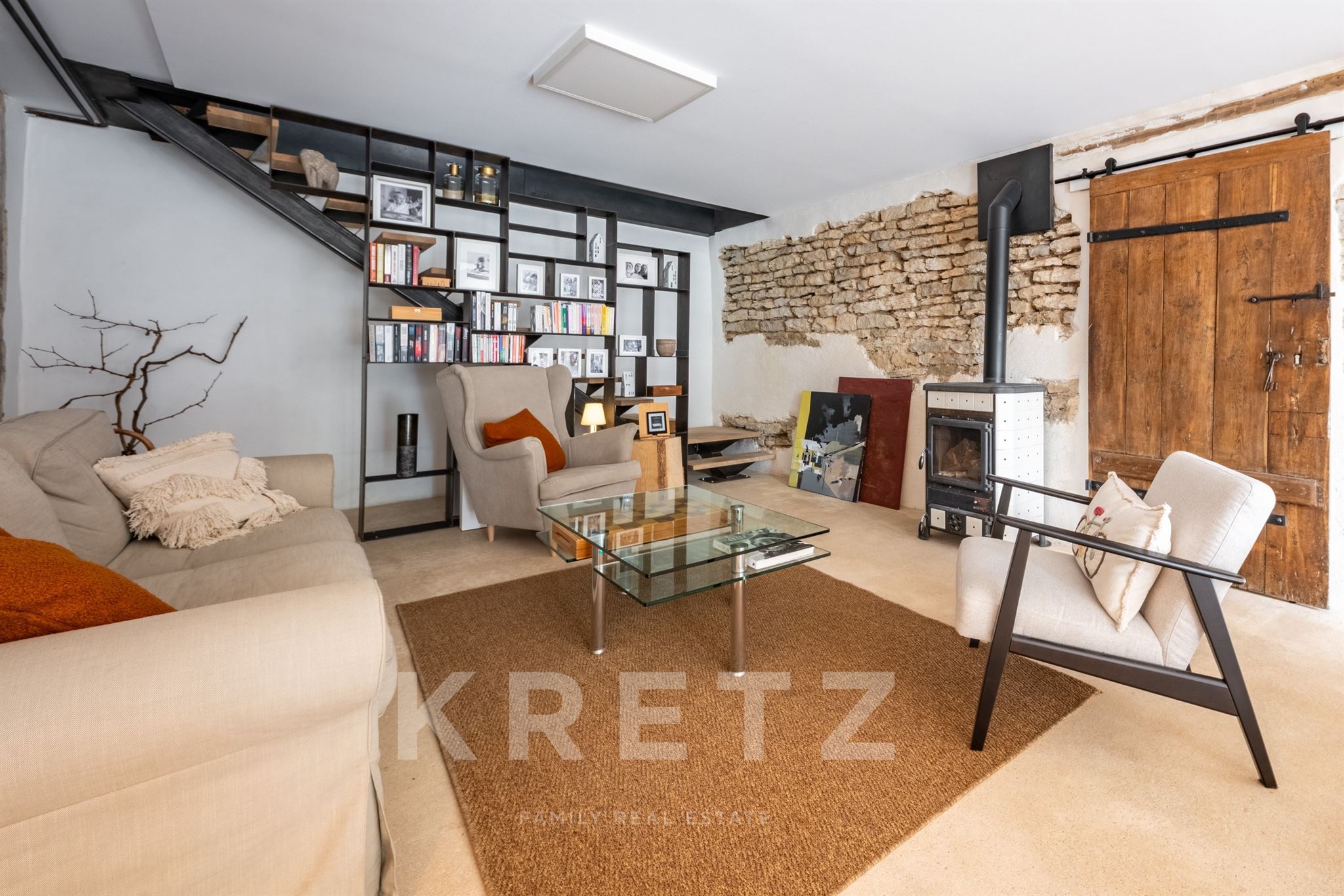 HISTORIC 16TH-CENTURY RESIDENCE BETWEEN RIVER AND FOREST – 25 MINUTES FROM DIJON