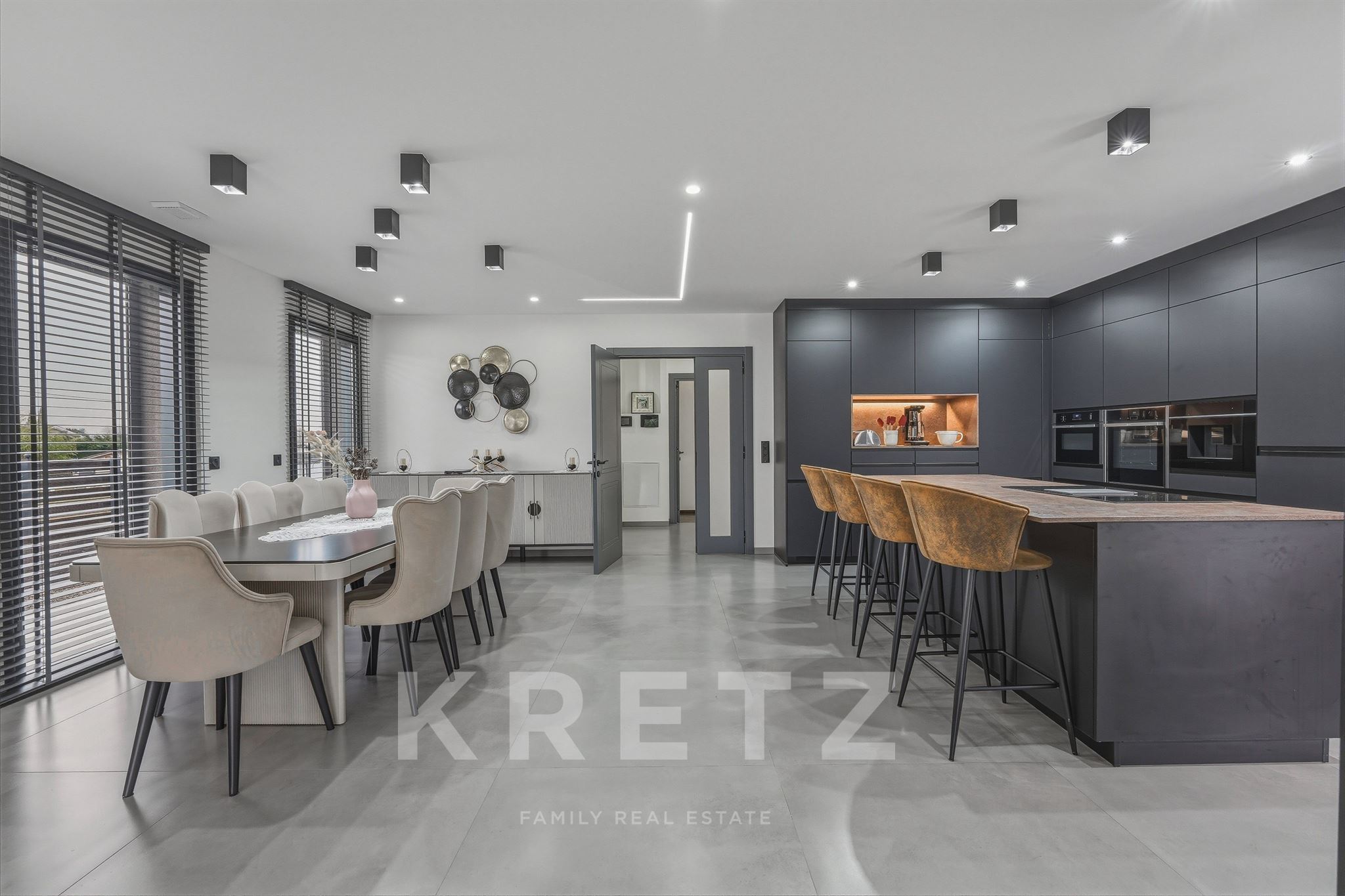 SCIEZ - ARCHITECT-DESIGNED VILLA with swimming pool, hammam, sauna