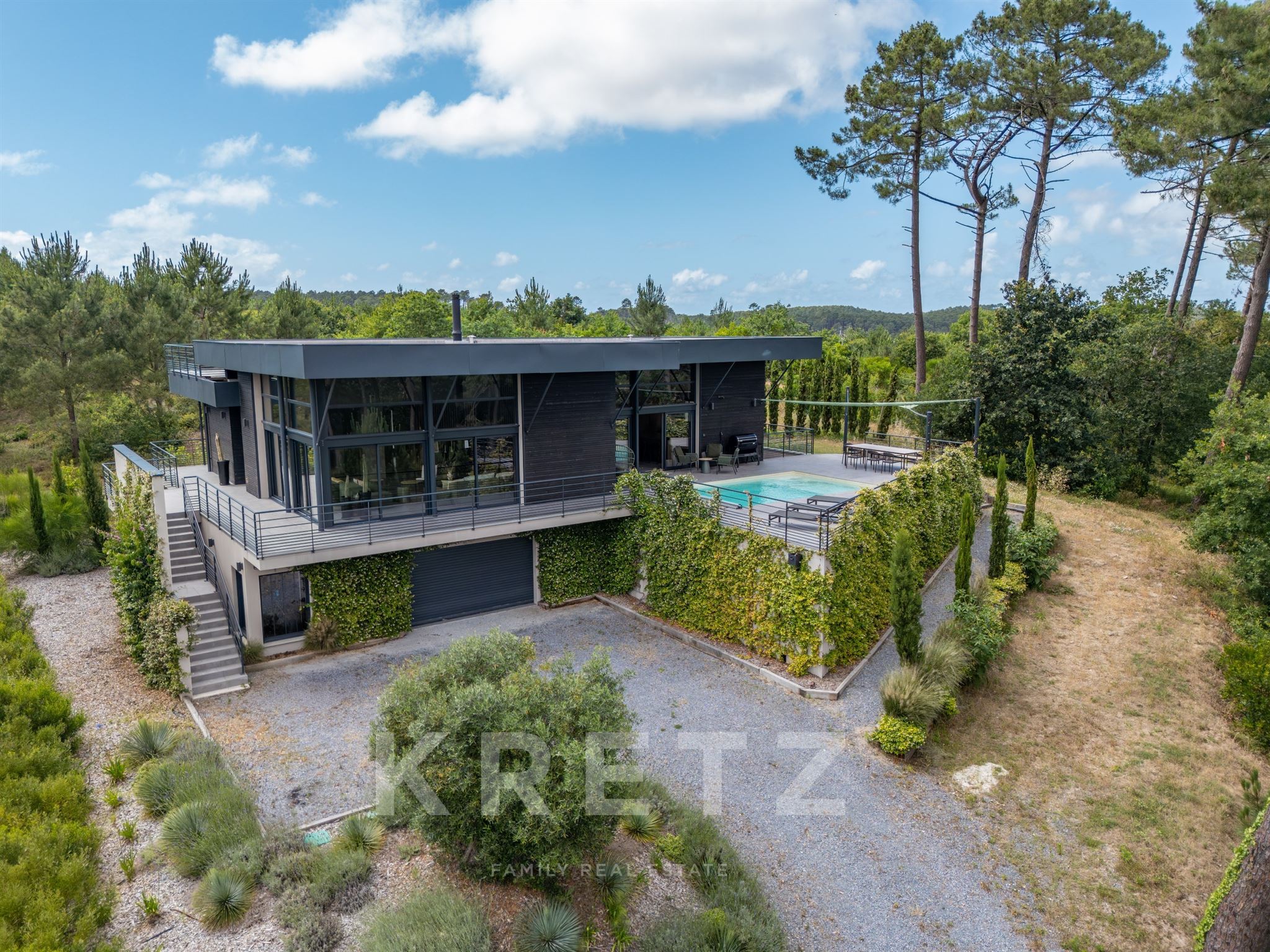 Biscarrosse Golf – 340 m² Architect-Designed Villa with a 180 sqm Rooftop Terrace Overlooking the La