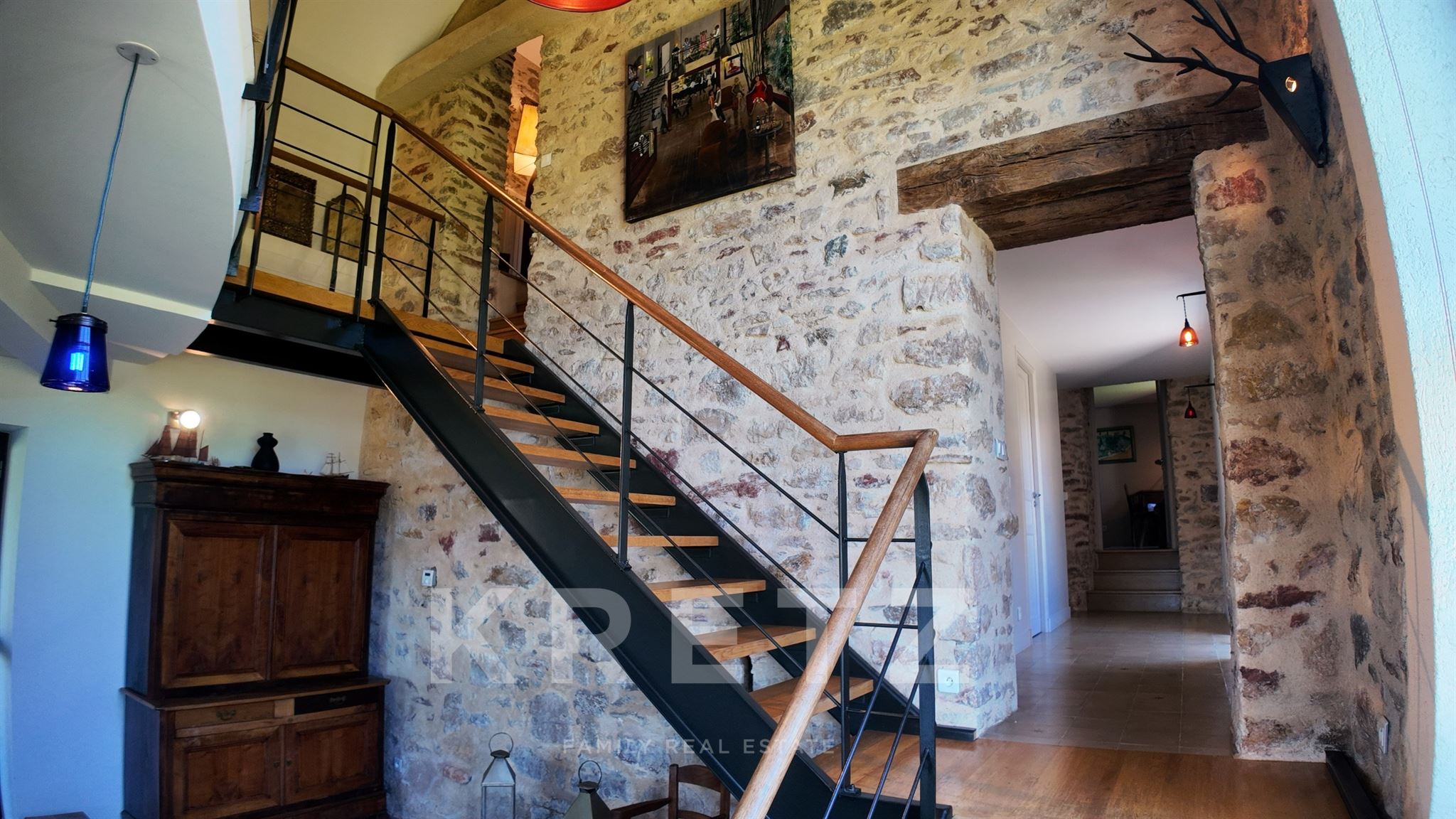 Hamlet and its 8 houses in the heart of Aveyron.