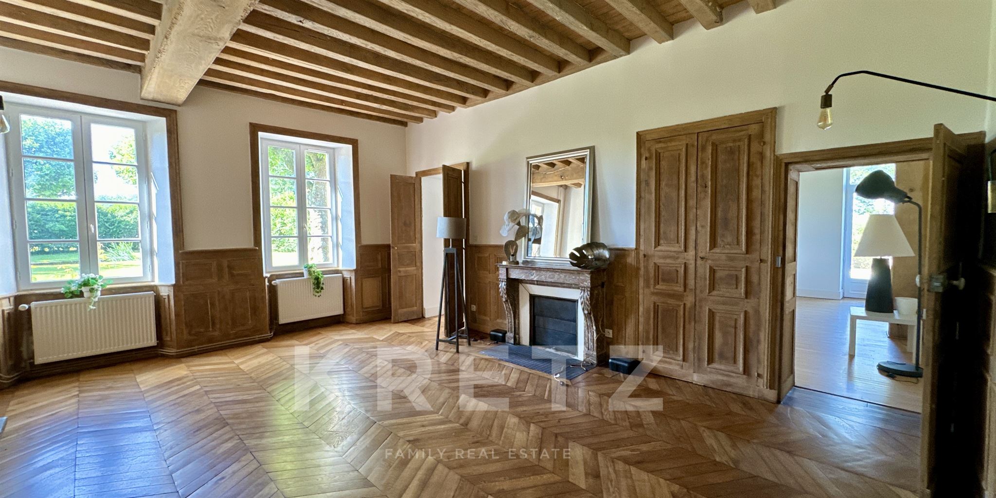 Renovated country house with swimming pool