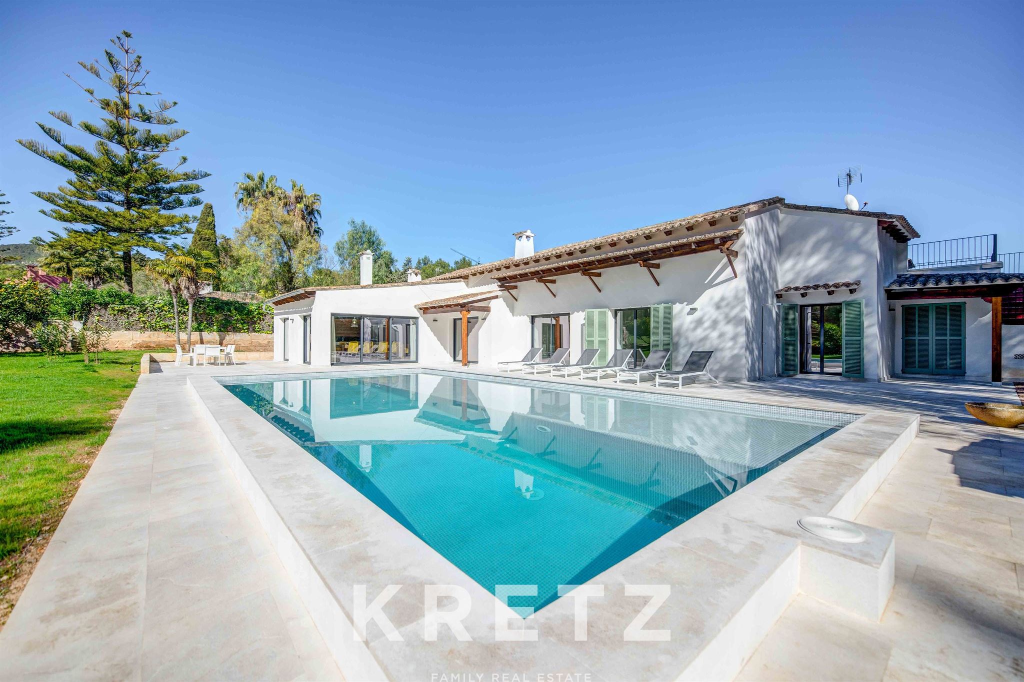 Contemporary villa renovated with exceptional views of Son Vida golf course, Palma de Mallorca