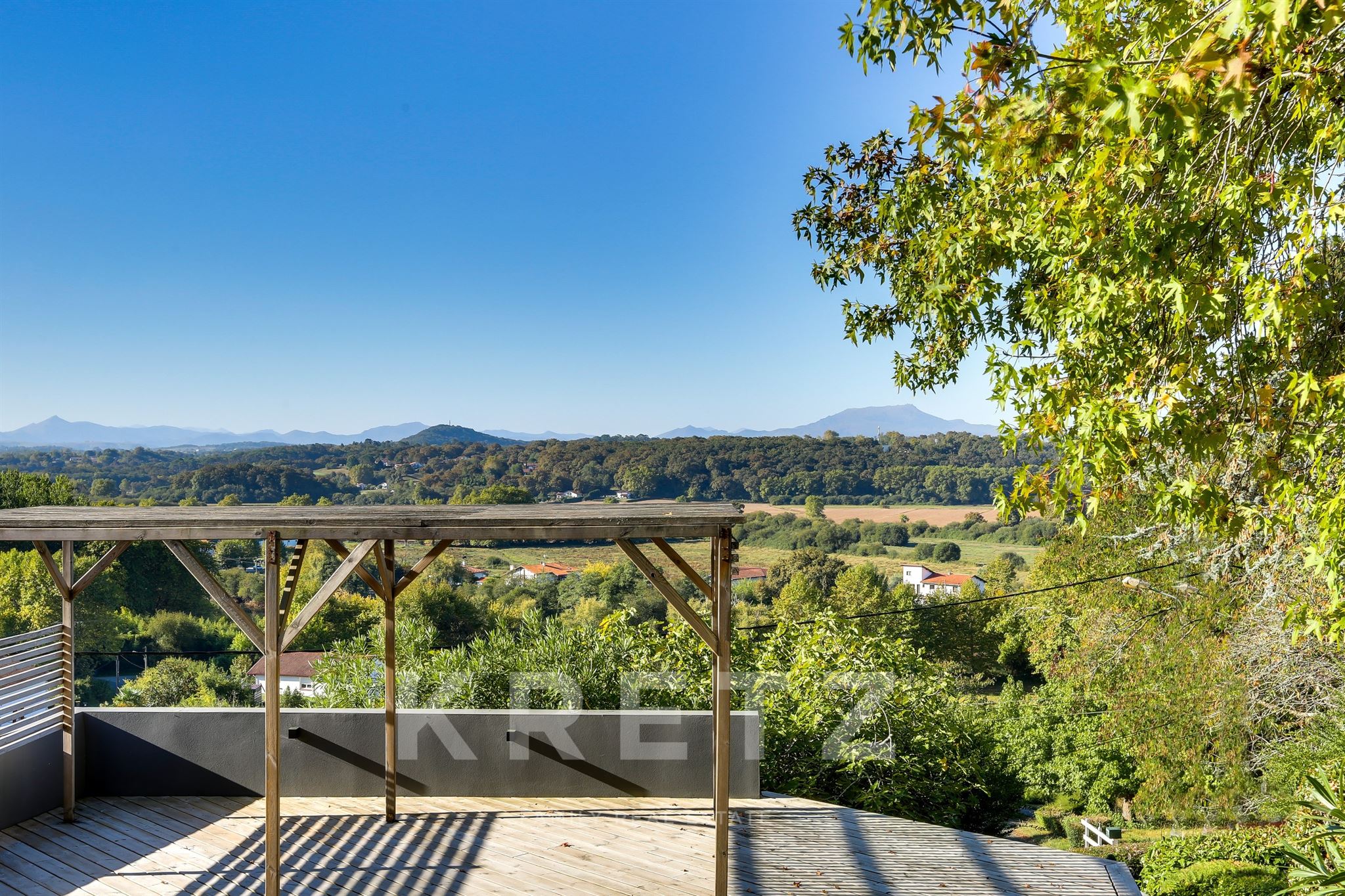 Villefranque - Villa de autor (Salier & Courtois) – Vista panorámica de los Pirineos