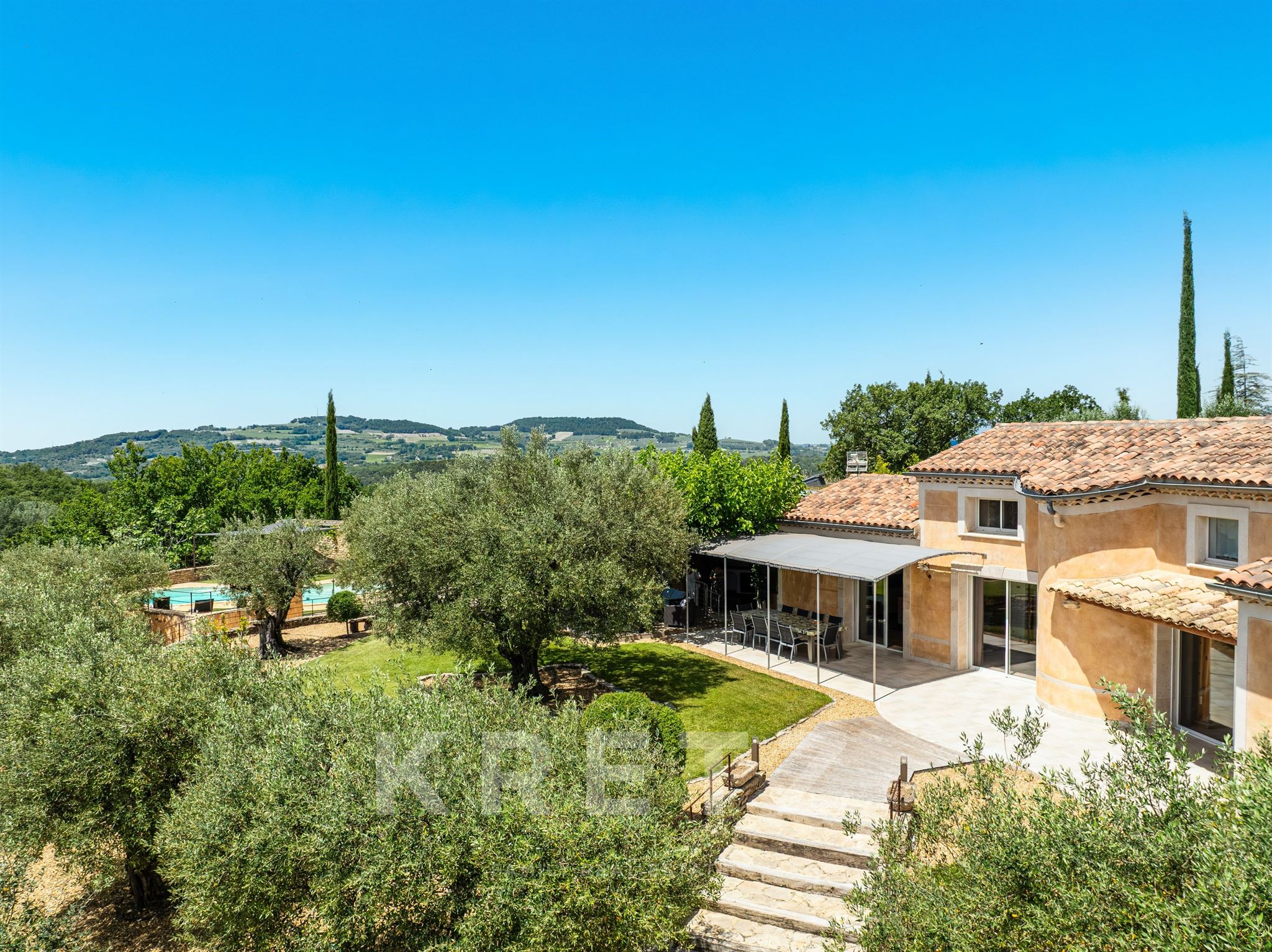 Where Provence becomes a privilege, the luxury of exception and rarity