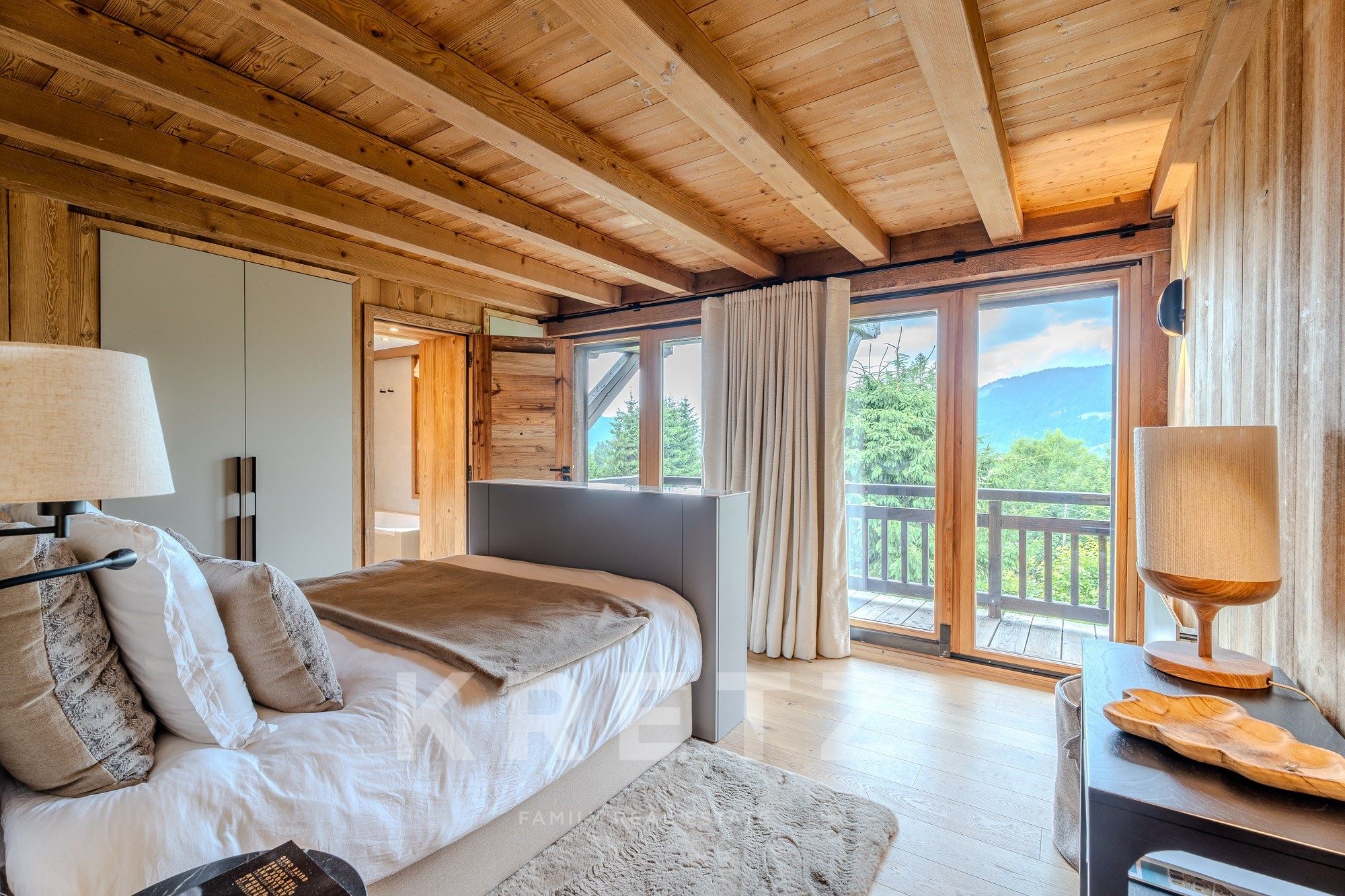 Exceptional flat, completely renovated
