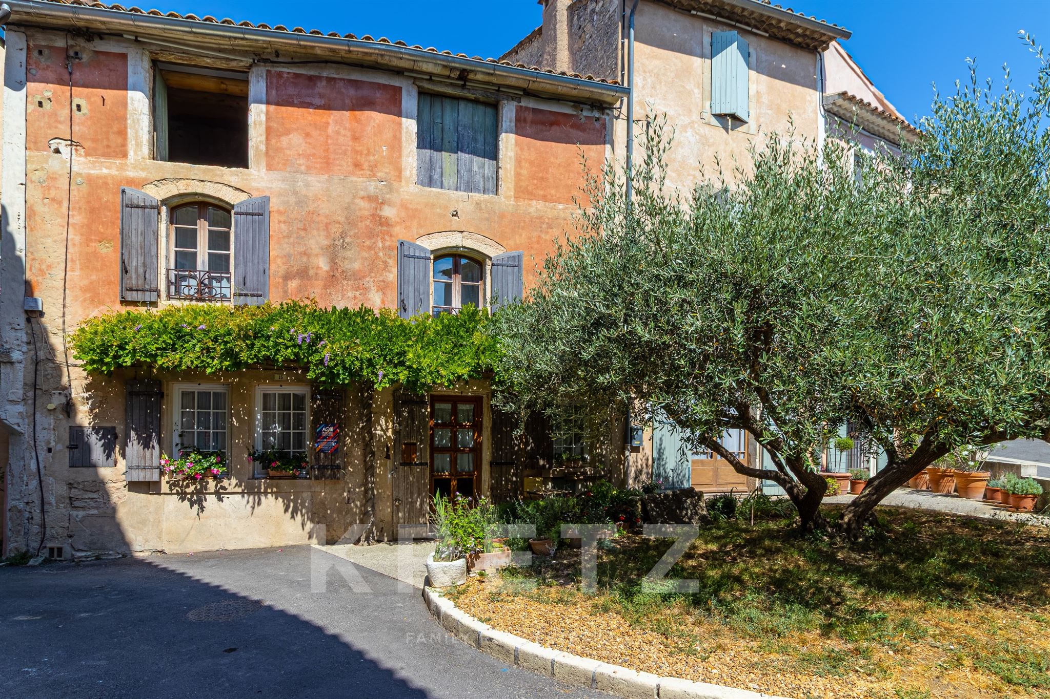 Maison de village de 274m2 - Goult (Luberon)