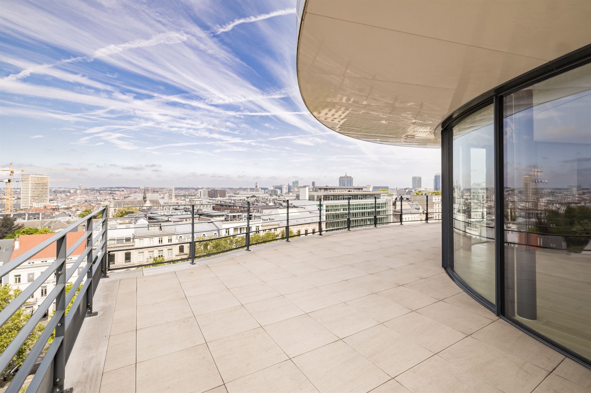 Somptueux appartement de ±308 m² avec terrasse panoramique de ±161 m² – Toison d'Or, Ixelles