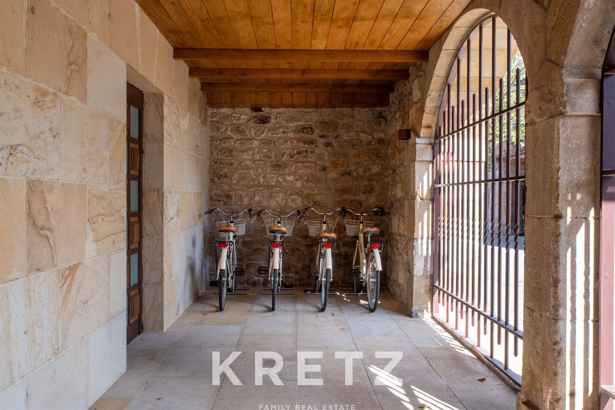Restored historic manor house in the heart of Liérganes