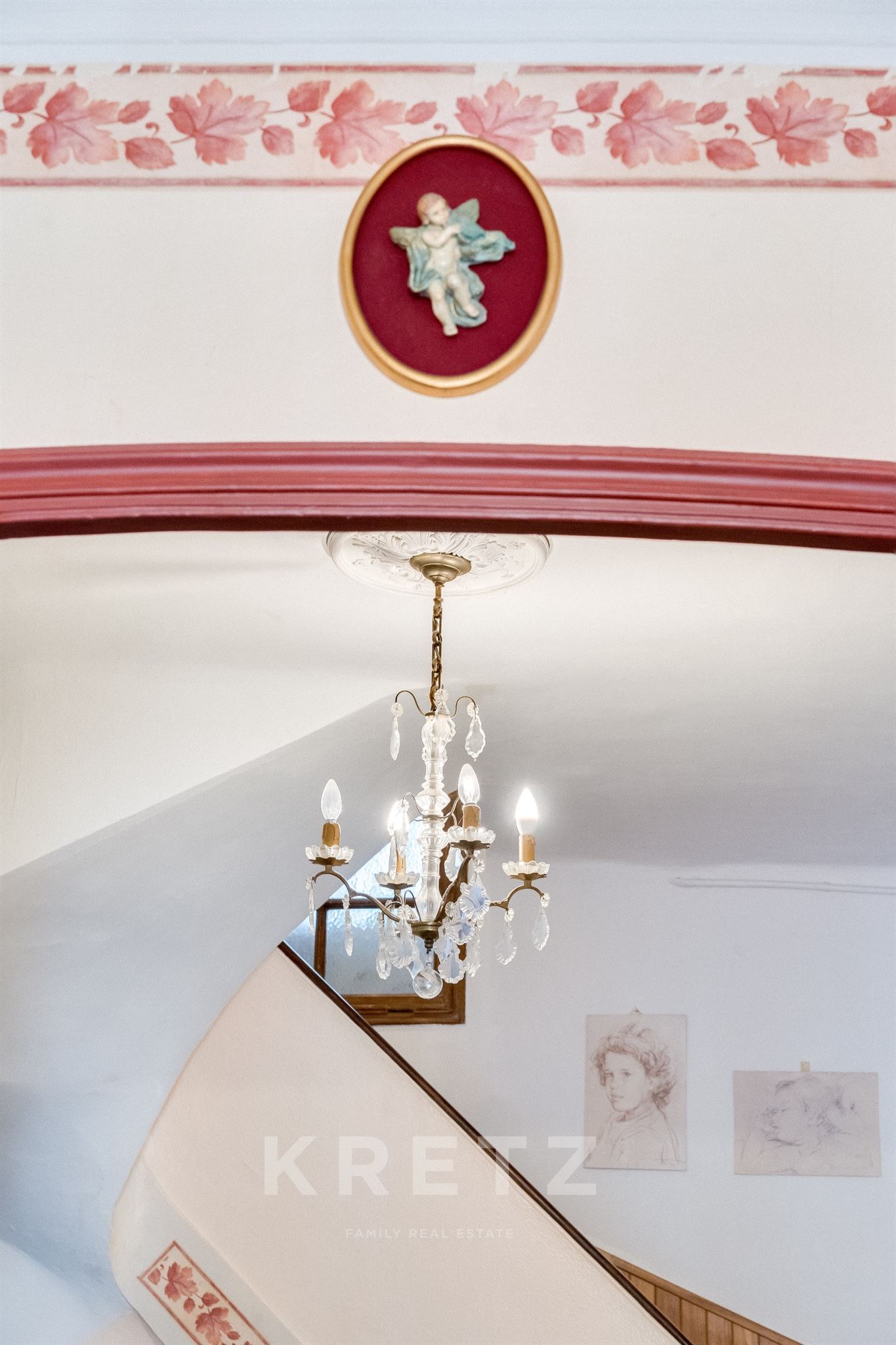 Early 20th-century Provençal house with garden to renovate