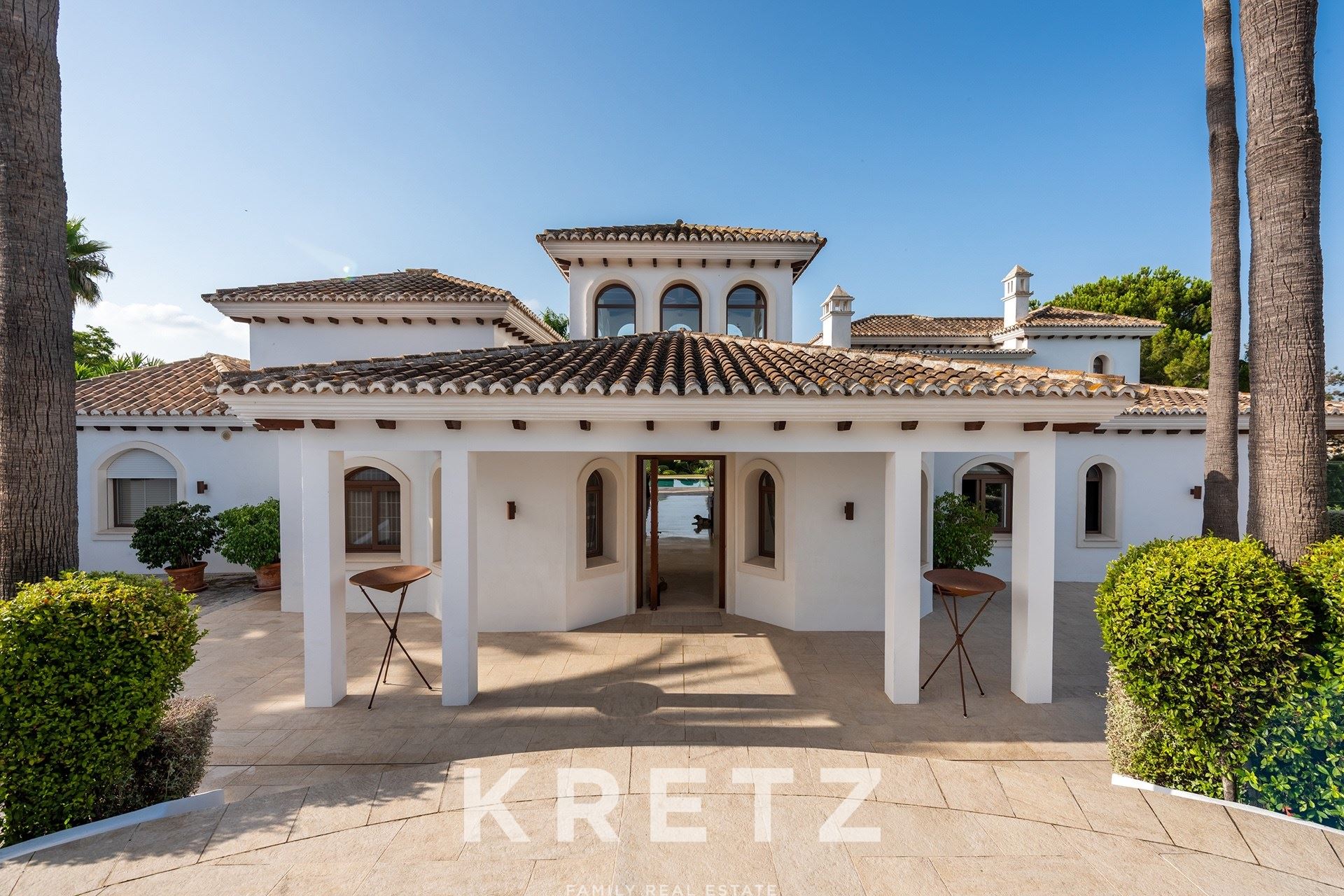 The White House – Andalusian charm and refinement on the golf course border