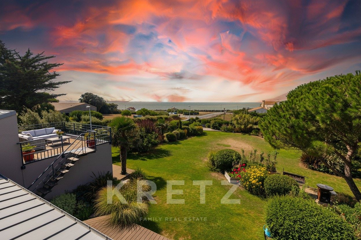 Contemporary Seafront Villa in L’Houmeau – Breathtaking Ocean Views