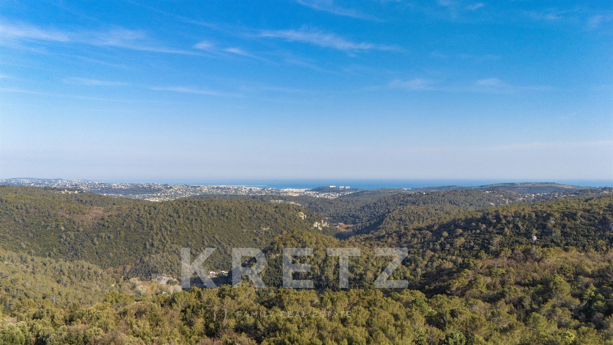 Villa contemporaine vue mer ROQUEFORT-LES-PINS