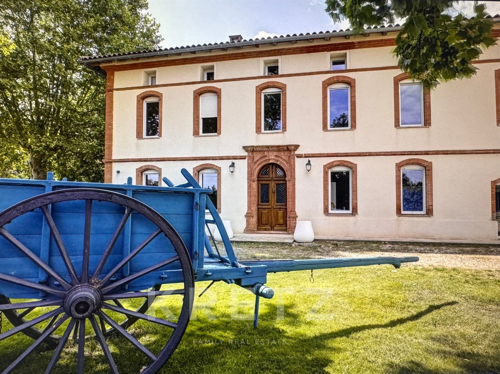Propriété d'exception de 1860 aux multiples possibilités aux portes de Toulouse