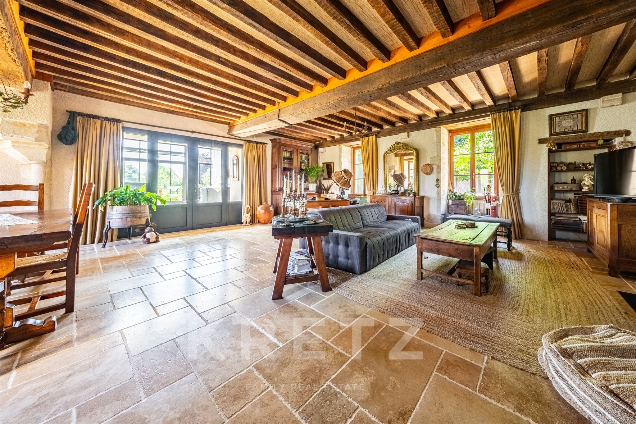 Stately home from the 15th and 16th centuries, completely renovated