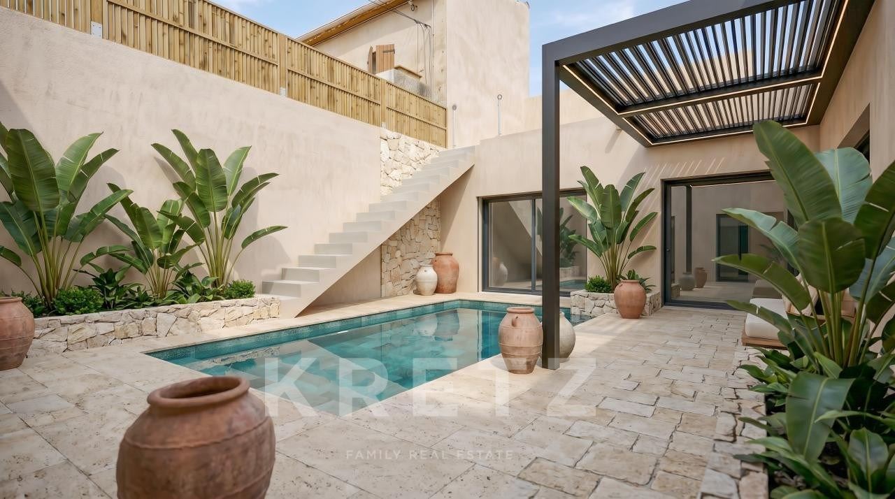 300m2 Hacienda style house with 150m2 of terrace with sea views and garage