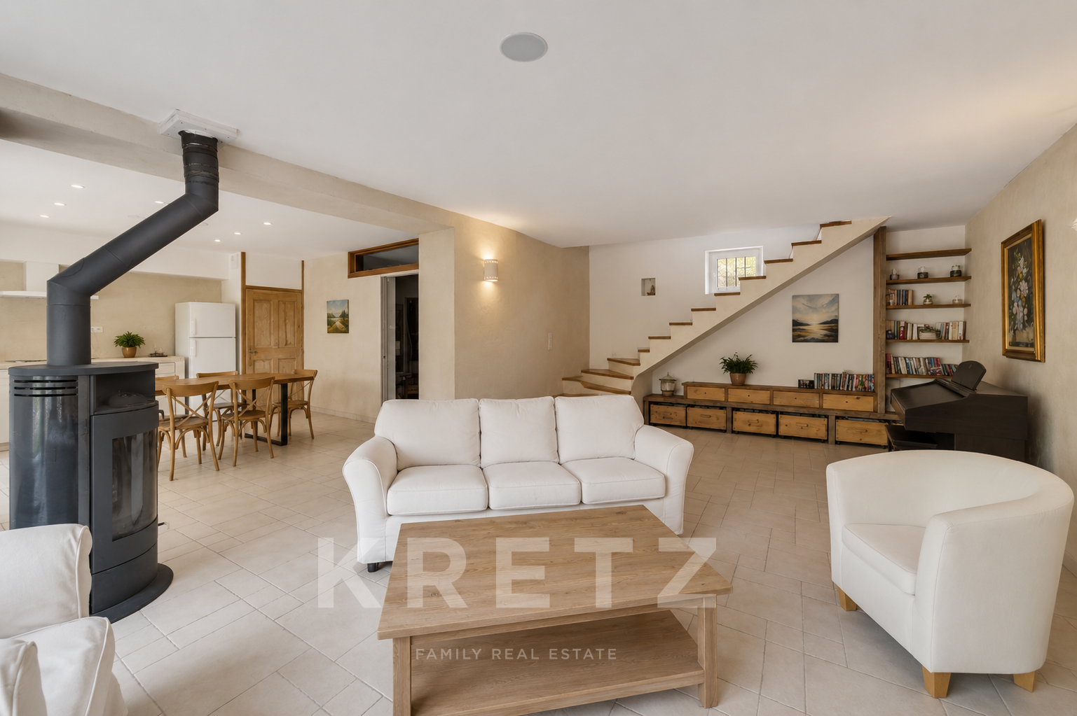 Graveson – Renovated Character Village House with Garden and Garage