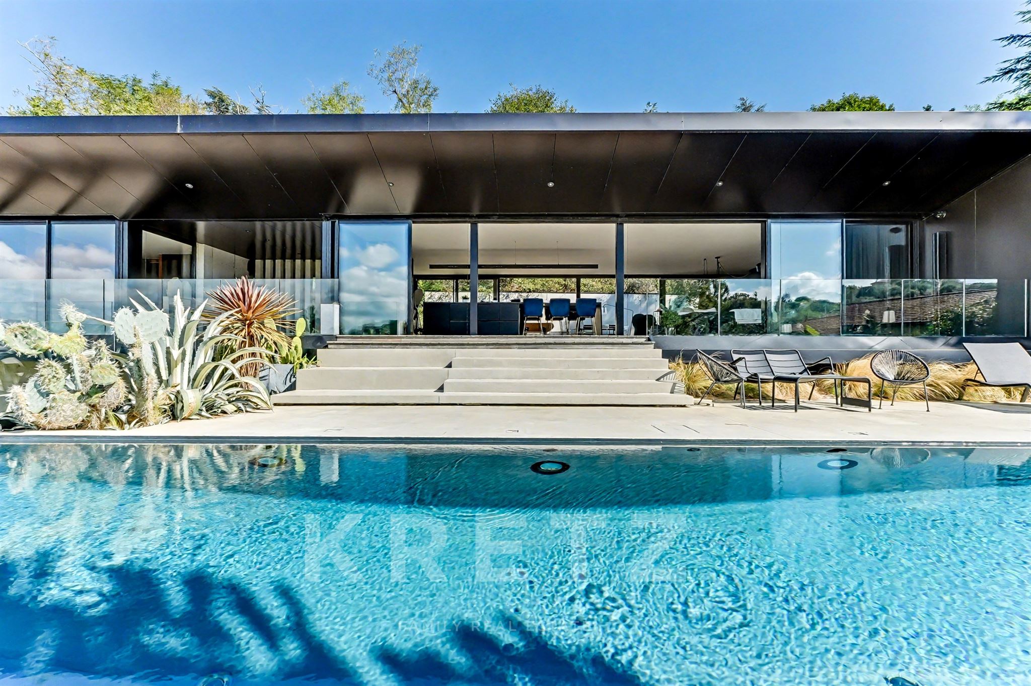 Villa d’architecte d’exception sur les coteaux sud toulousains