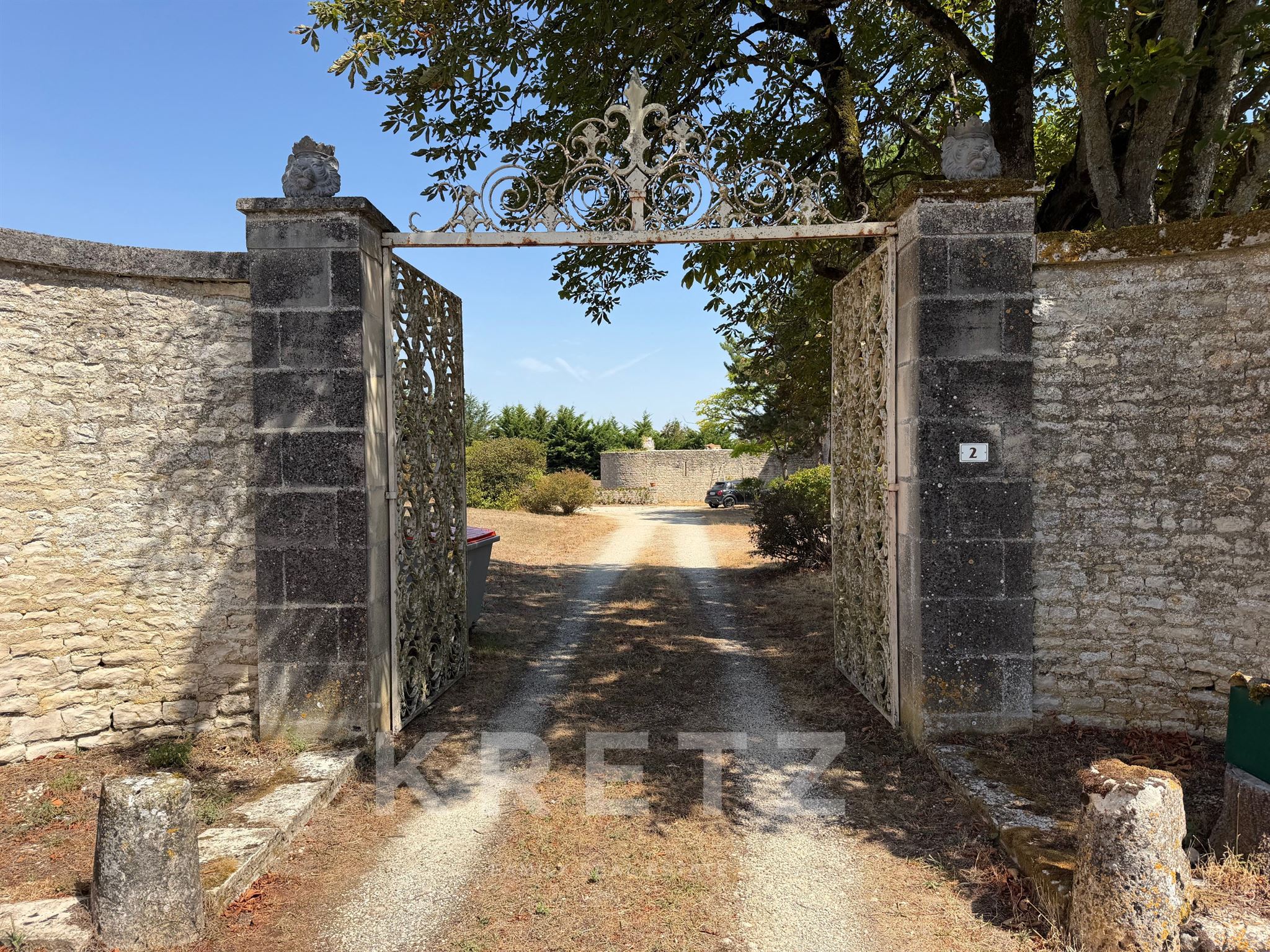 HISTORIC CHÂTEAU • A THOUSAND YEARS OF HISTORY WITHIN A PRIVATE ESTATE