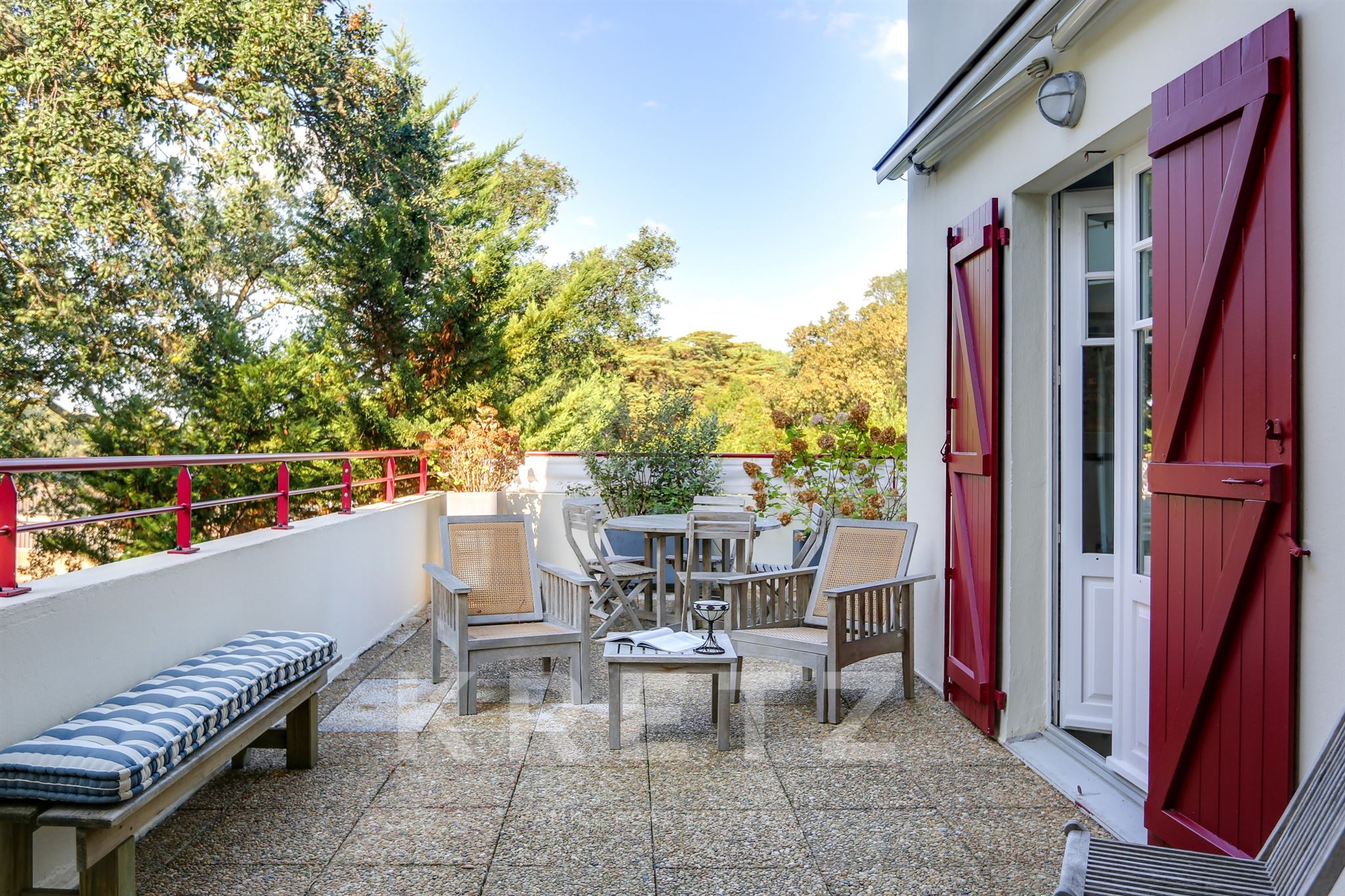 Au cœur d'Hossegor, 153 m² de lumière, de volumes et de vue sur le canal