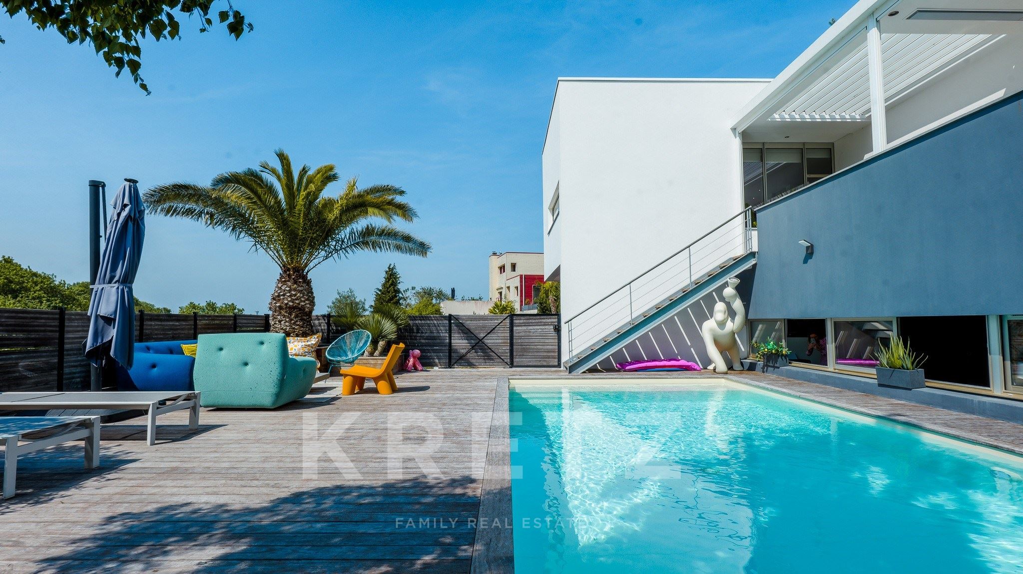 Villa d’Architecte de Luxe Saint-Brieuc avec Piscine, Vue Dominante et Terrasses Suspendues