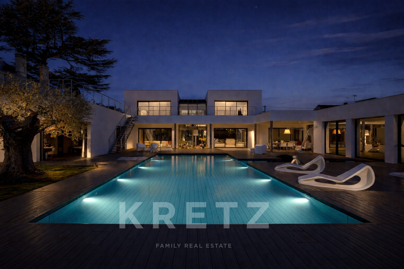Villa contemporaine de 365 m² avec piscine et jacuzzi