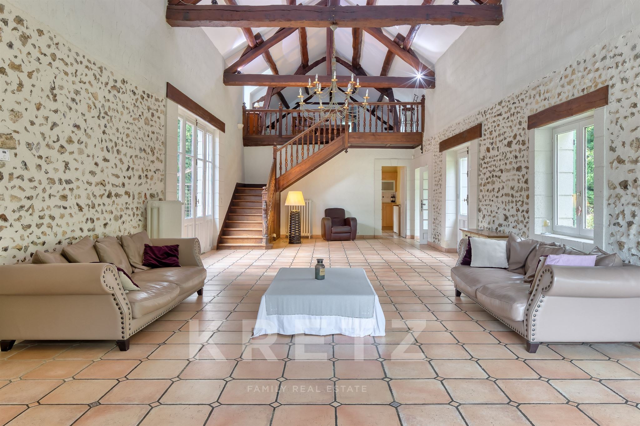 Charming family residence with a swimming pool