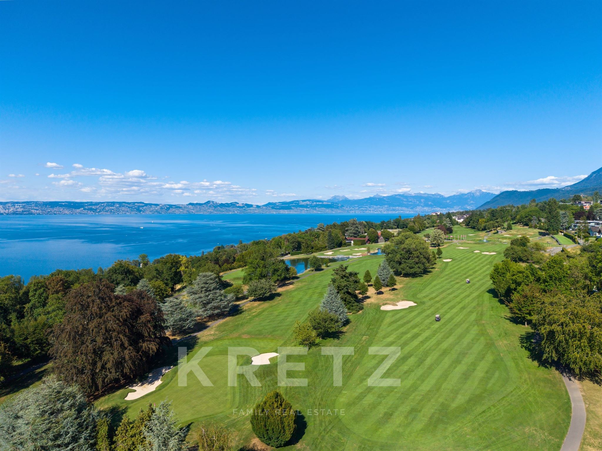 ÉVIAN-LES-BAINS — Villa d'Architecte sur le Golf - Vue Lac