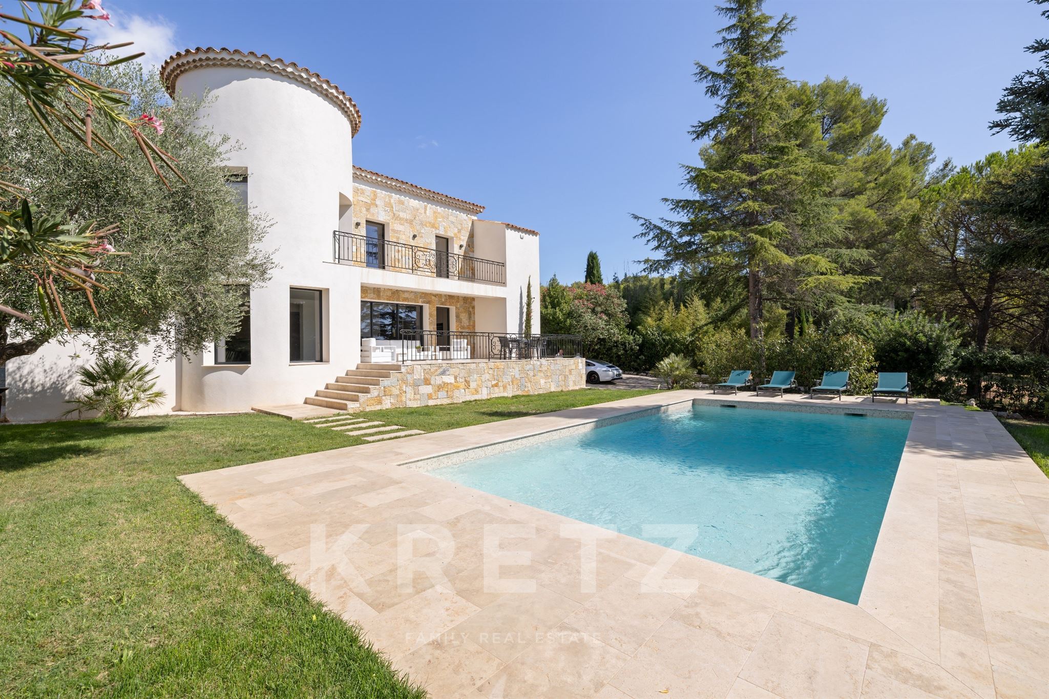 Villa d'exception à Châteauneuf – Quartier Notre-Dame-du-Brusc