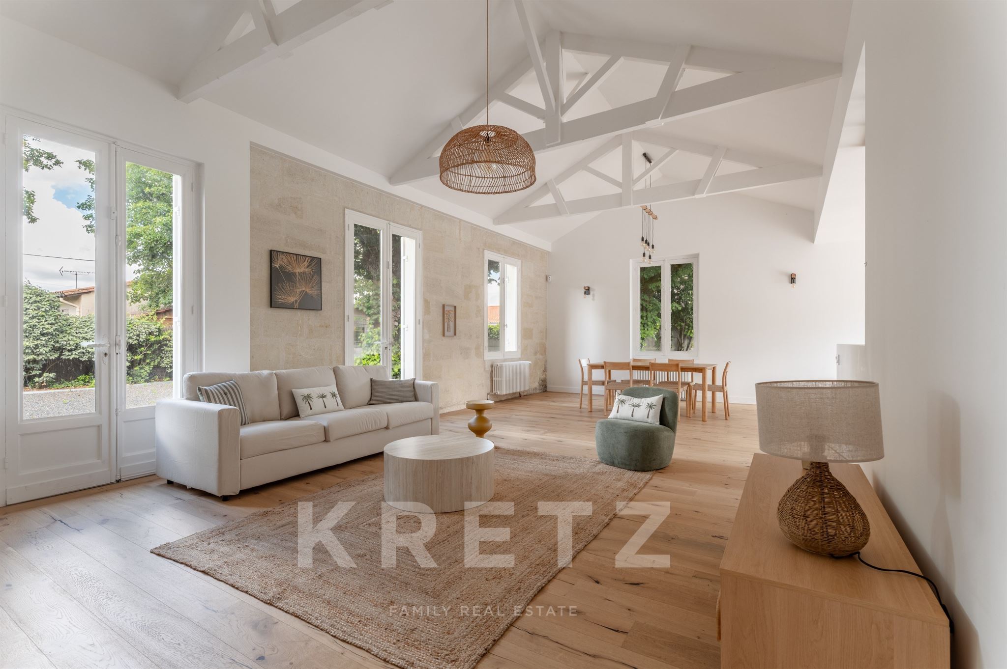 Mérignac - Chemin Long. Family home combining space, modernity and nature