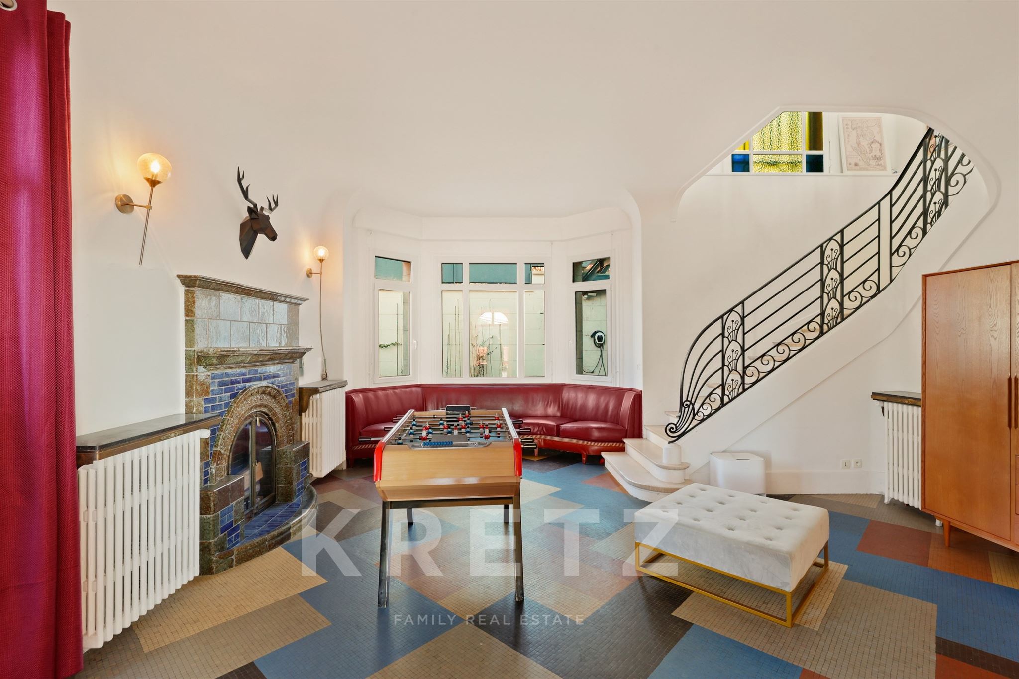 LE PECQ - DEMEURE D’EXCEPTION · 565 m² · 20 pièces · 3 Parcelles - 1 888 m² · Piscine · Terrasse 100 m² · Vue Paris & Tour Eiffel · Garage 40 m² · Carport 50 m²