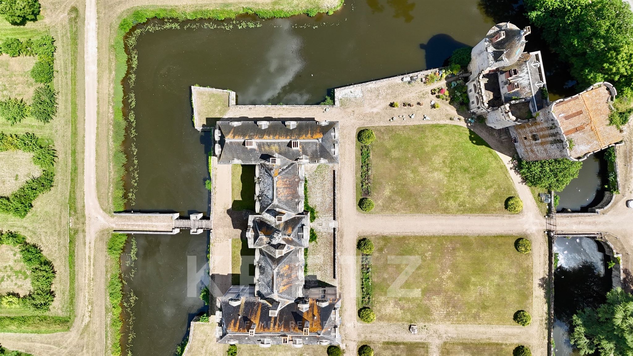 A listed historic castle, a symbol of French classicism