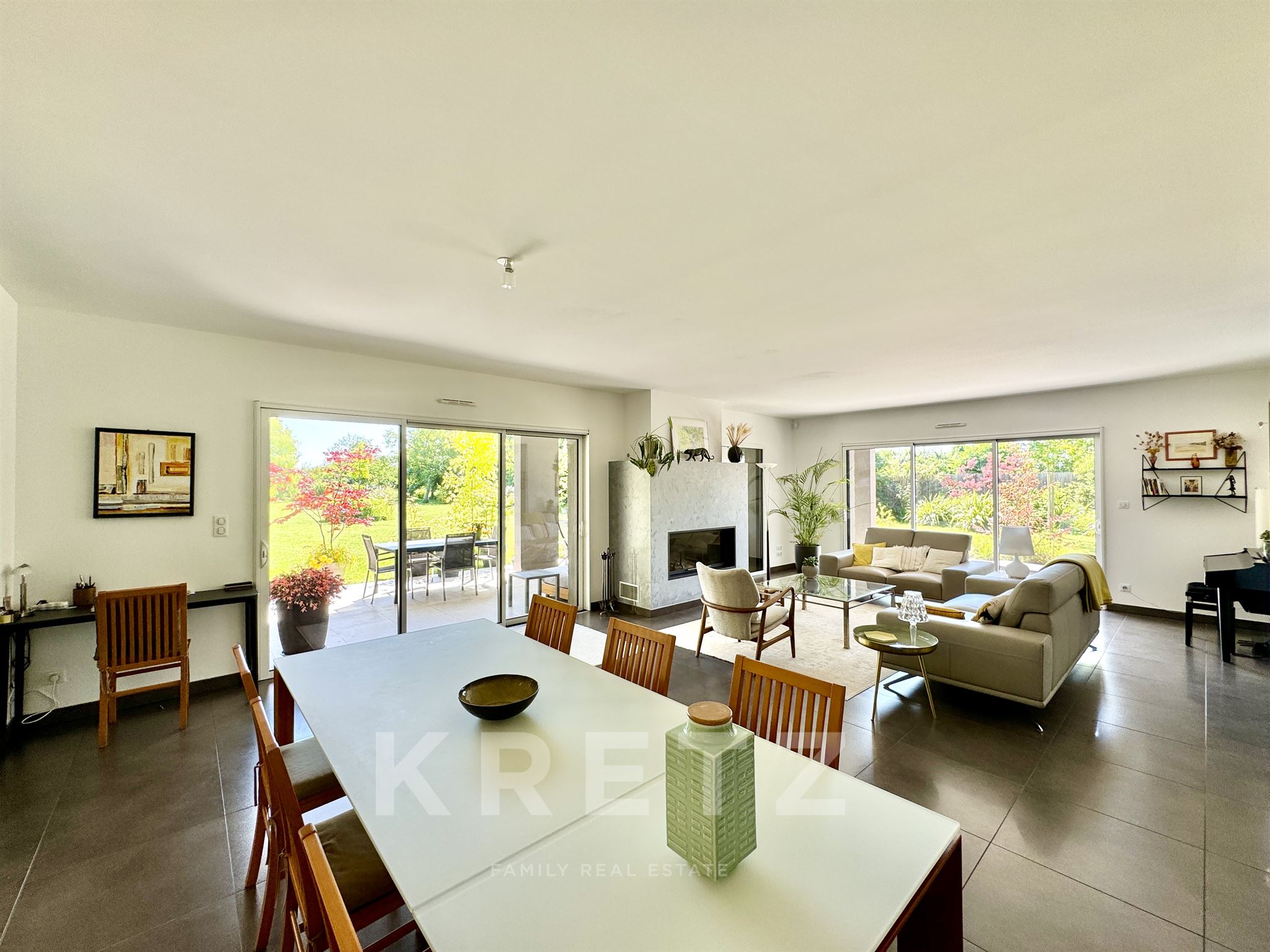 Quiet architect-designed house