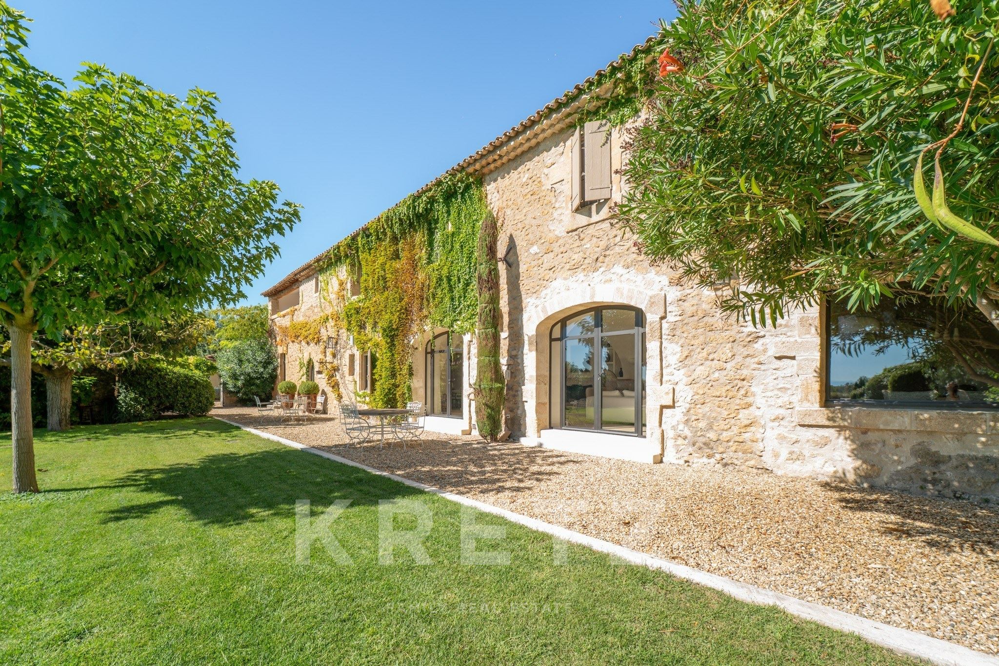 Propriété d’exception proche Lourmarin