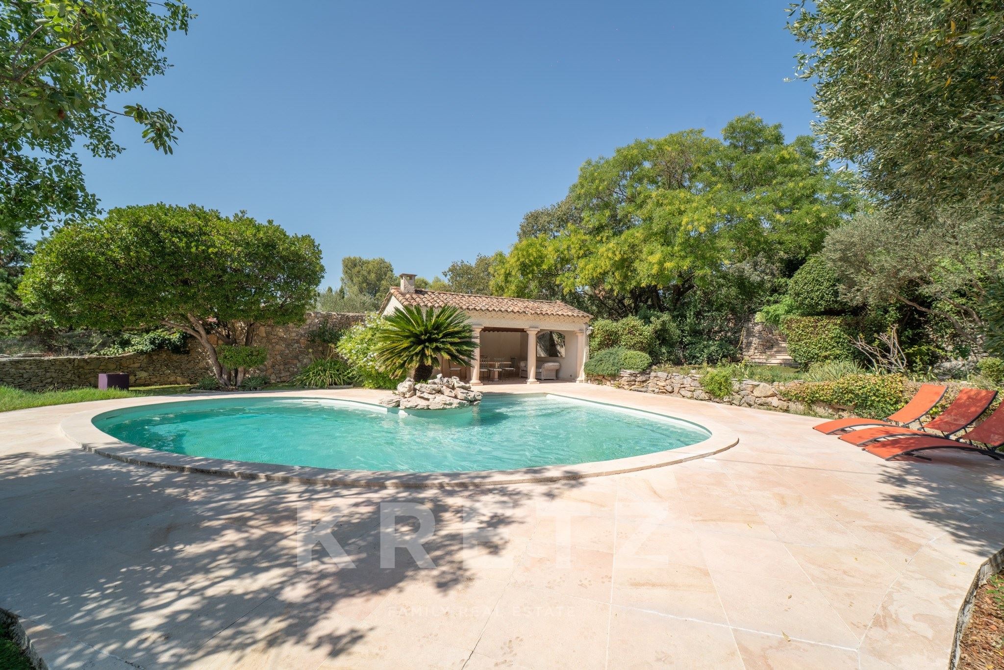 Villa with swimming pool and view