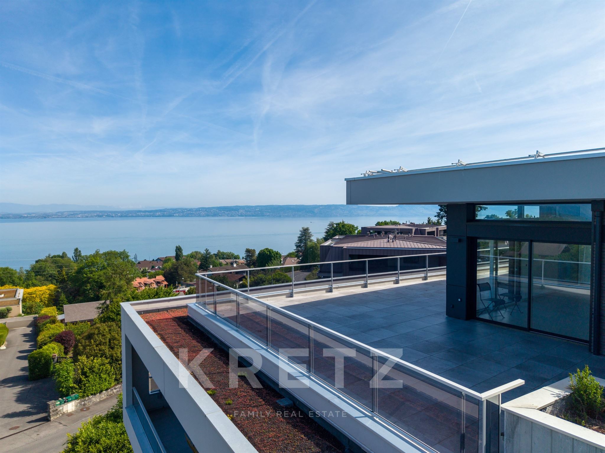 EXCLUSIVE LISTING – ÉVIAN-LES-BAINS – LUXURY PENTHOUSE – 180° PANORAMIC VIEW OF LAKE GENEVA AND THE 
