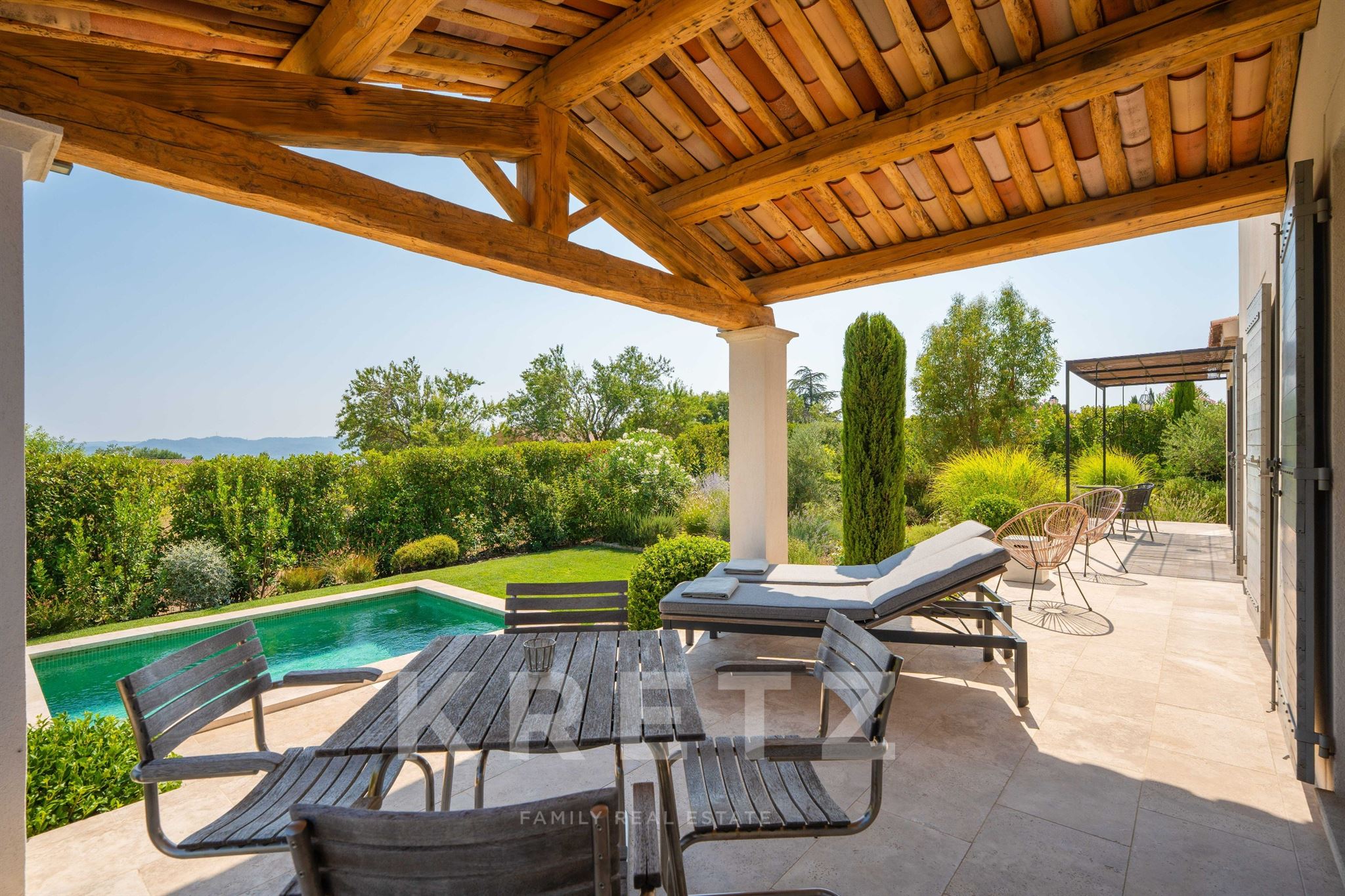 Bastide contemporaine aux abords de Lourmarin