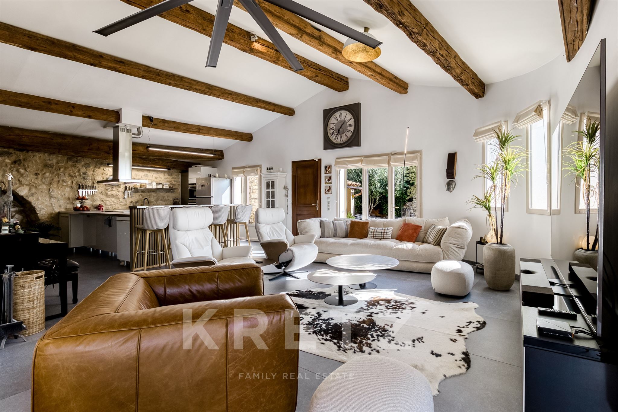 Magnifique villa d'architecte avec vue exceptionnelle en plein centre de Forcalquier au calme