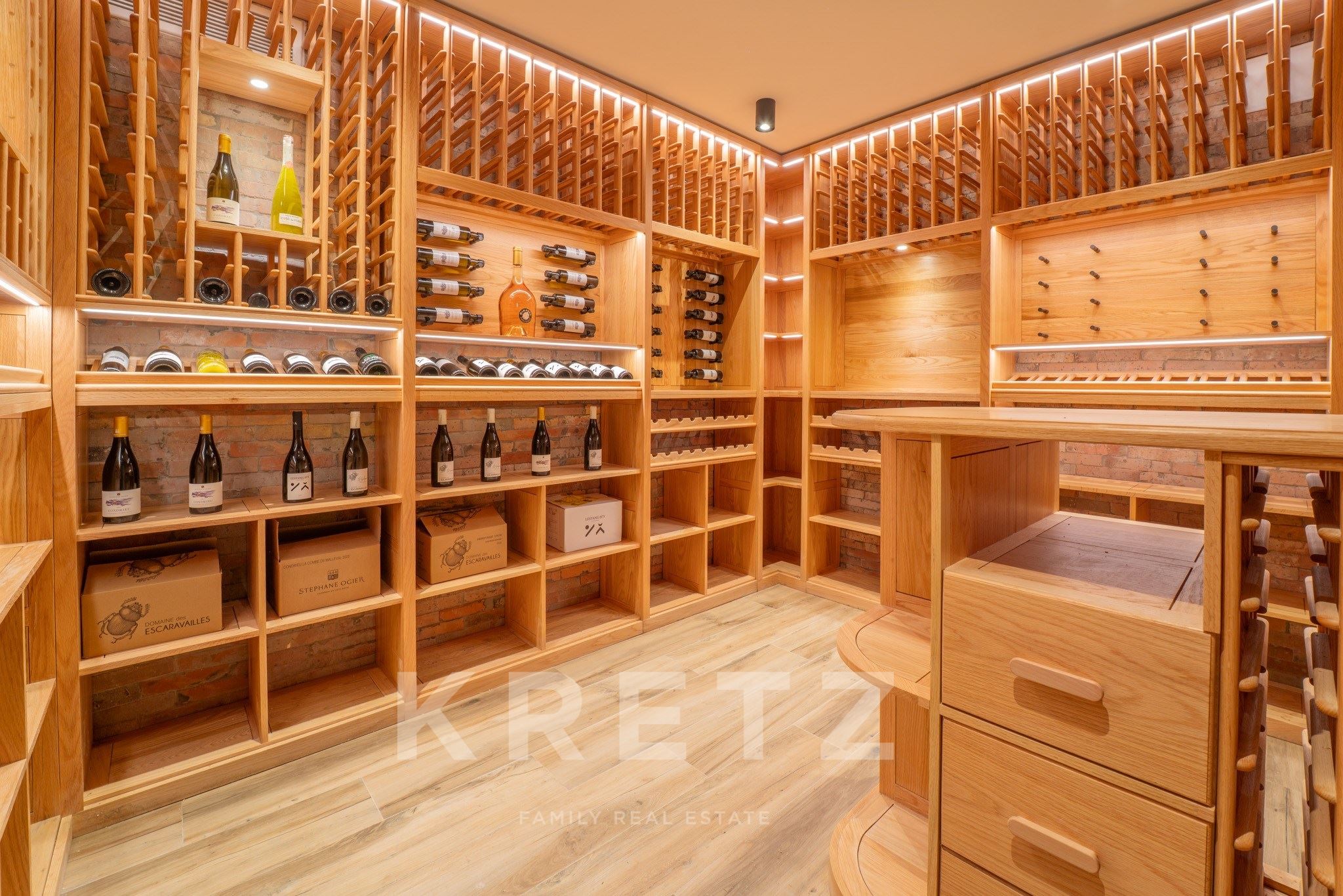 Propriété d’exception à Eygalières – Domaine d'1 hectare, villa contemporaine 500 m², vue Alpilles