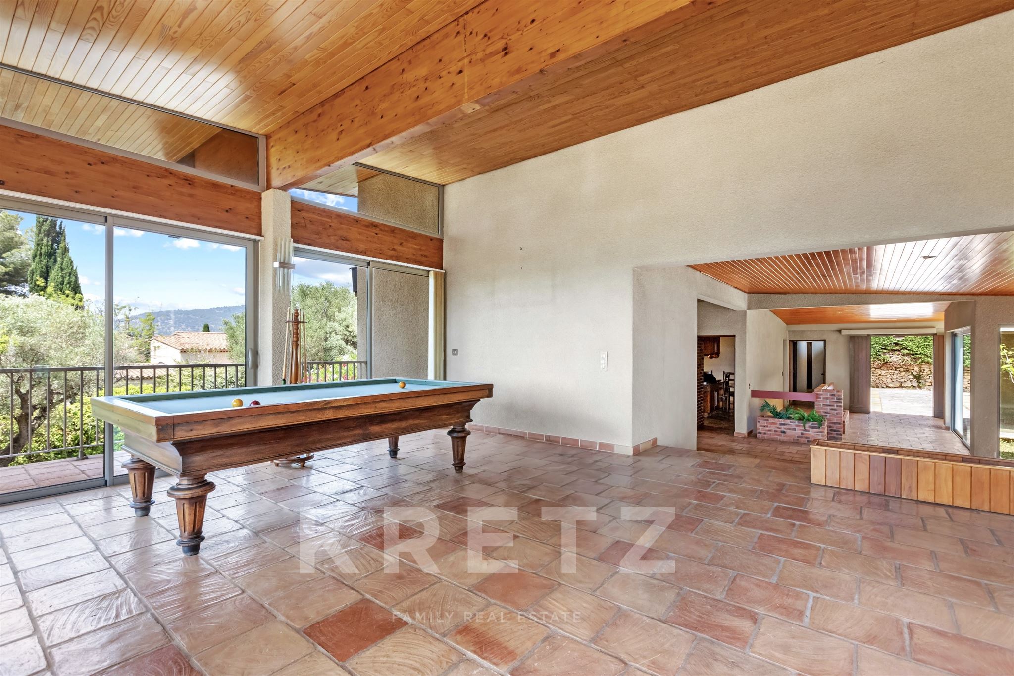 Maison 12 pièces à Sanary-sur-Mer sur terrain arboré de 3 000 m²