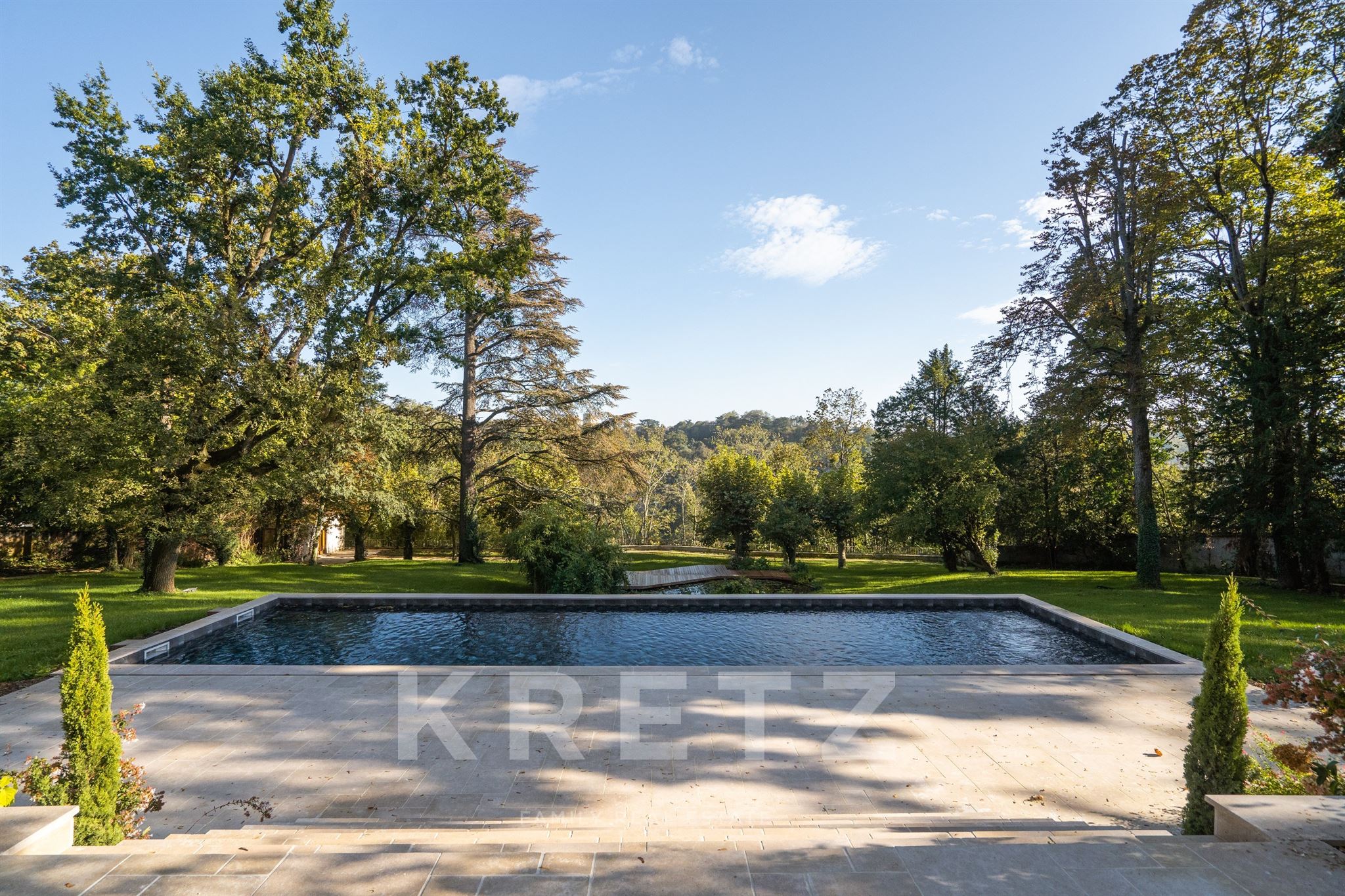 Propriété de prestige en bord de Saône