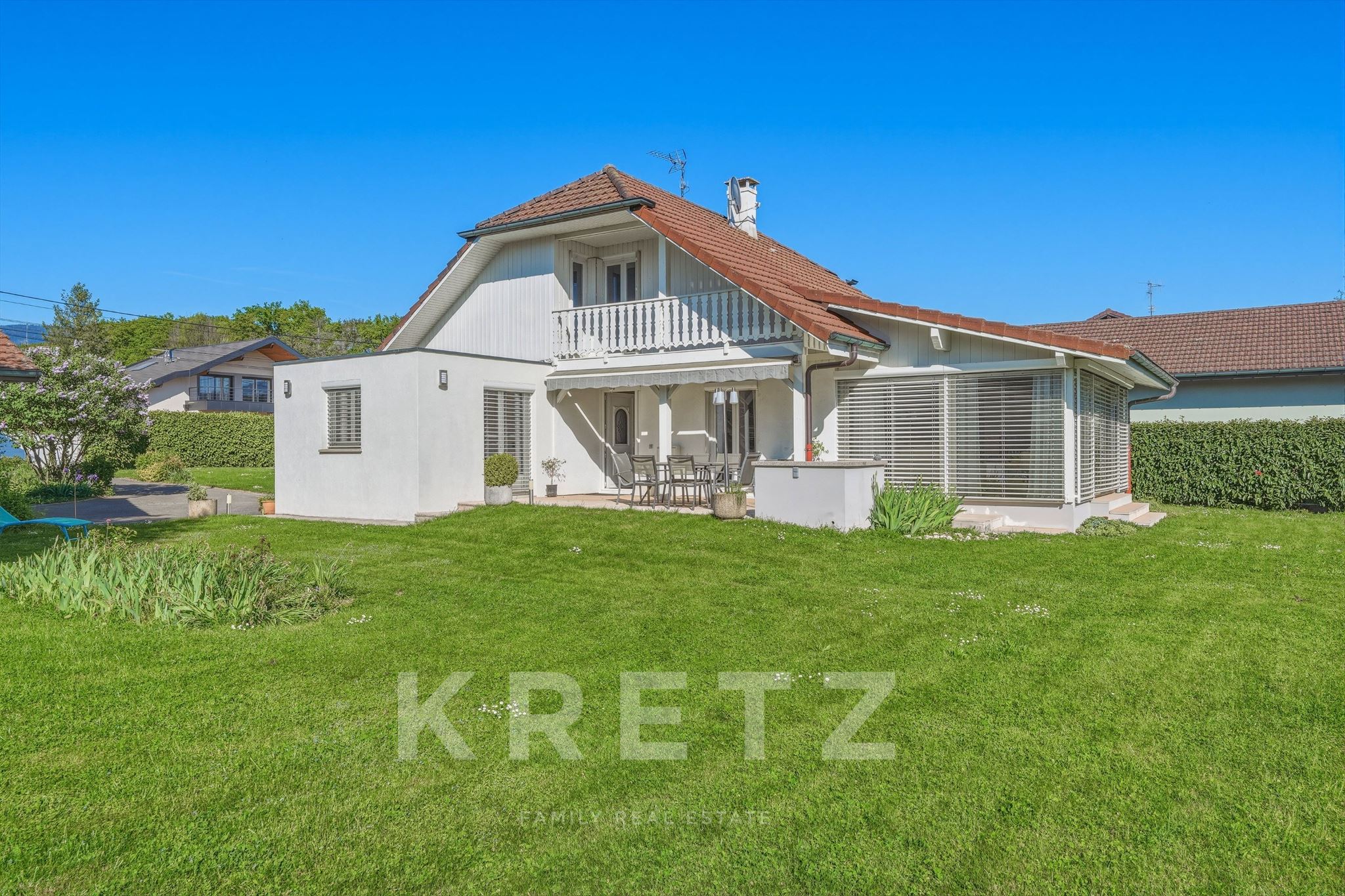 ARTHAZ-PONT-NOTRE-DAME: RENOVATED DETACHED HOUSE - 150 SQM - 700 SQM PLOT