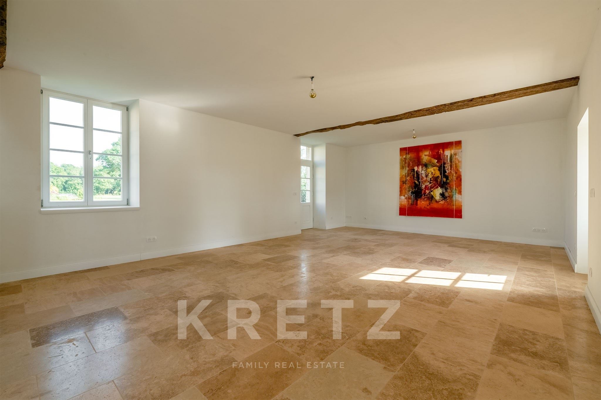 150 sqm duplex with private terrace in the château’s longère