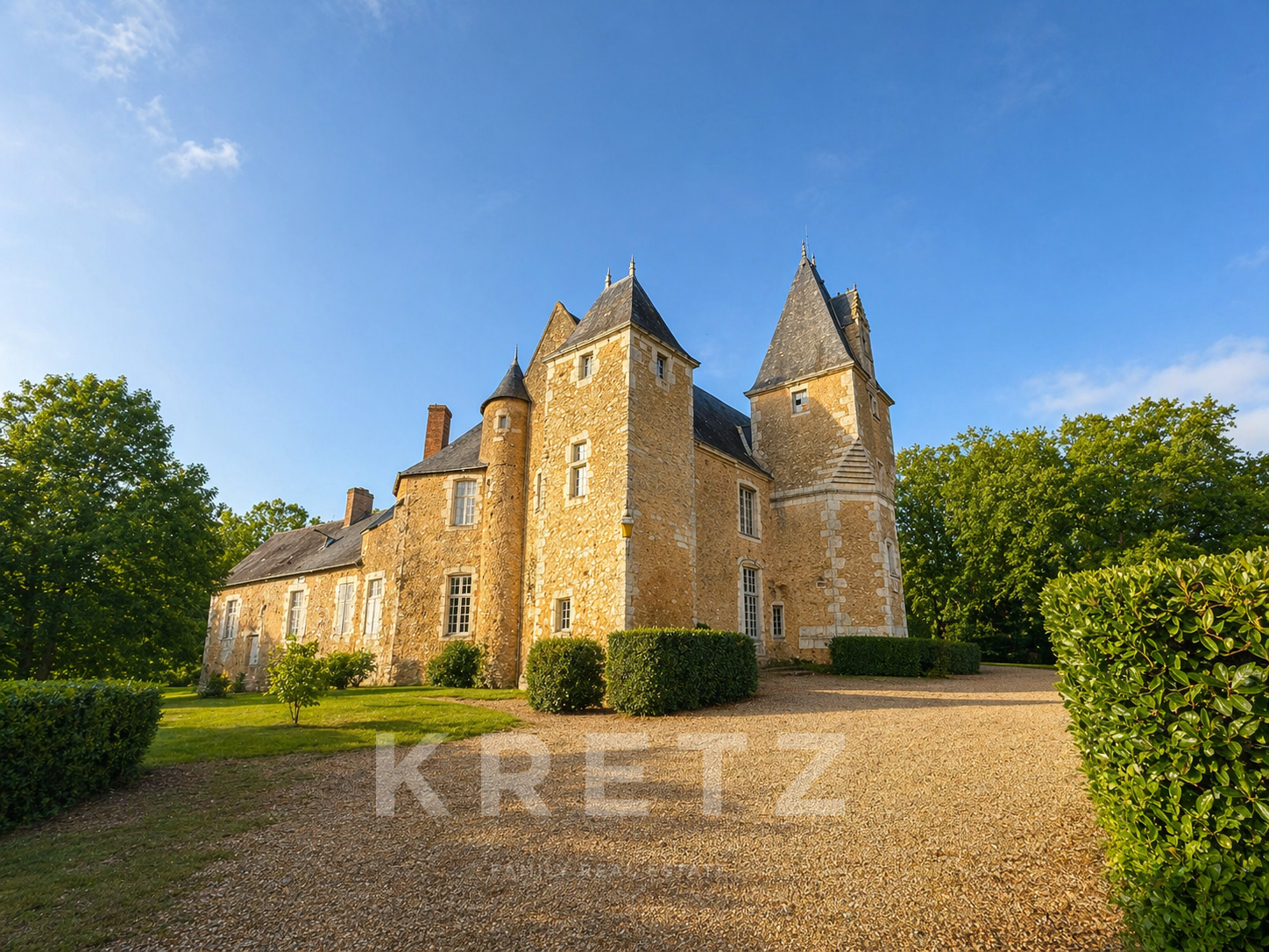 16-18th century Manor House Listed as a Historic Monument – 5,435 sq ft – 9.1 Acres of Parkland