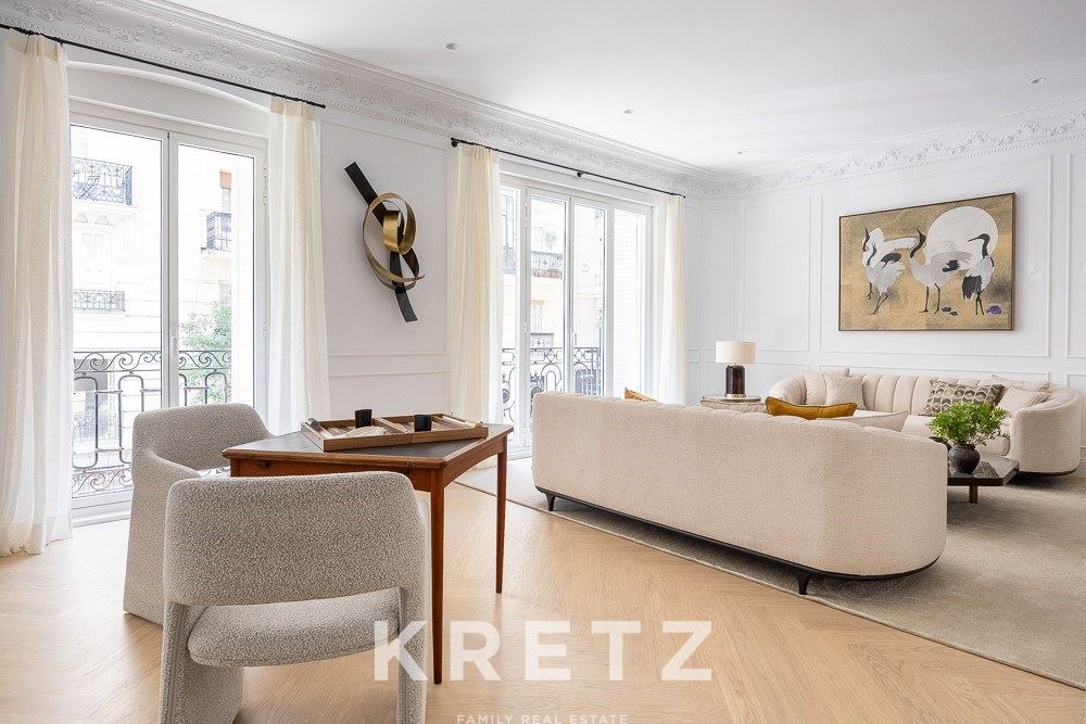 Exclusive Stately Residence with Large Private Terrace in Recoletos